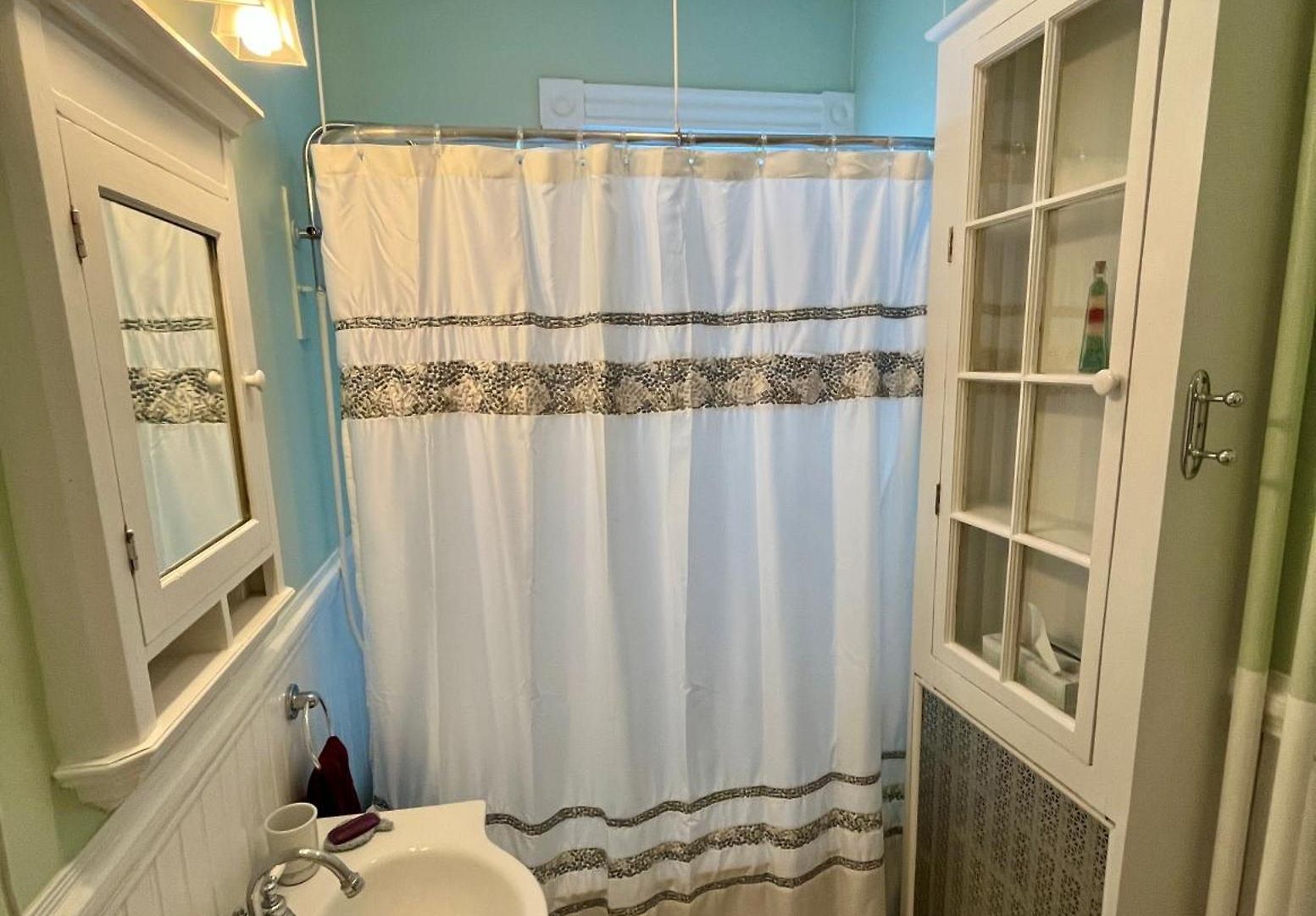 Charming 2br In The Heart Of Jamaica Plain Apartment *