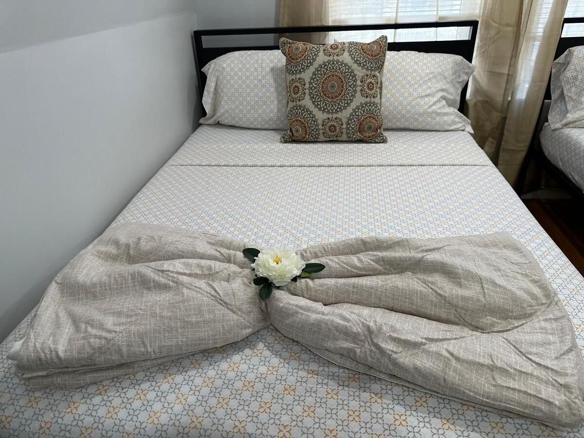 Apartment 85c Brand New 3brwalk To Transit, Near *