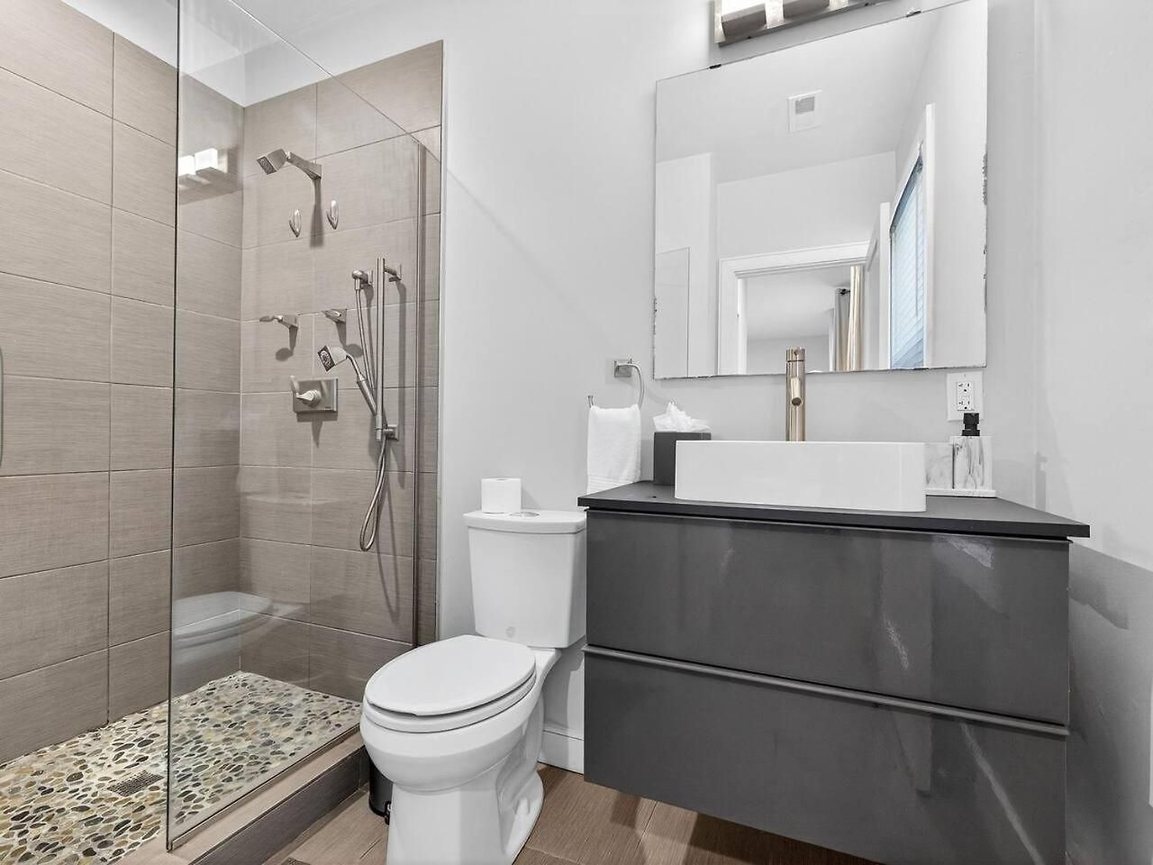 Apartment Luxury 3br In That Sleeps 10