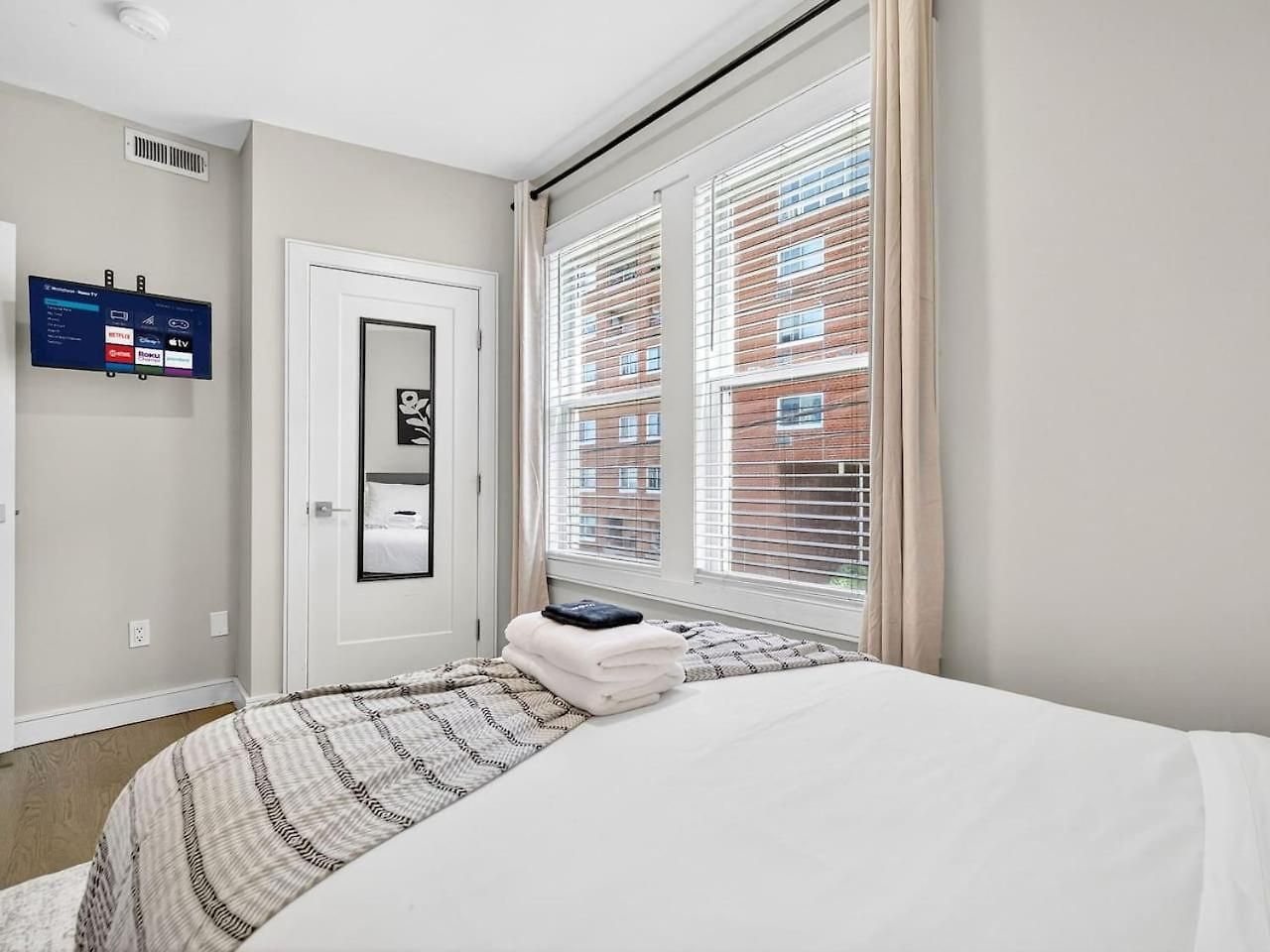 Luxury 3br In That Sleeps 10 Apartment Boston