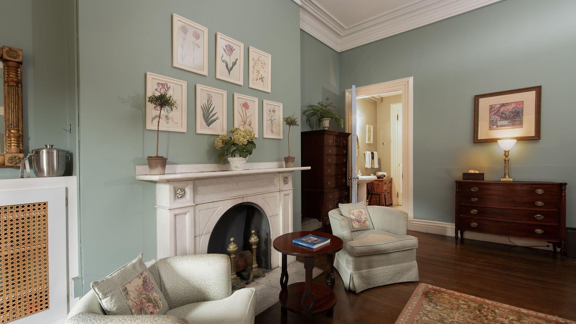 The College Club Of Bed & Breakfast Boston