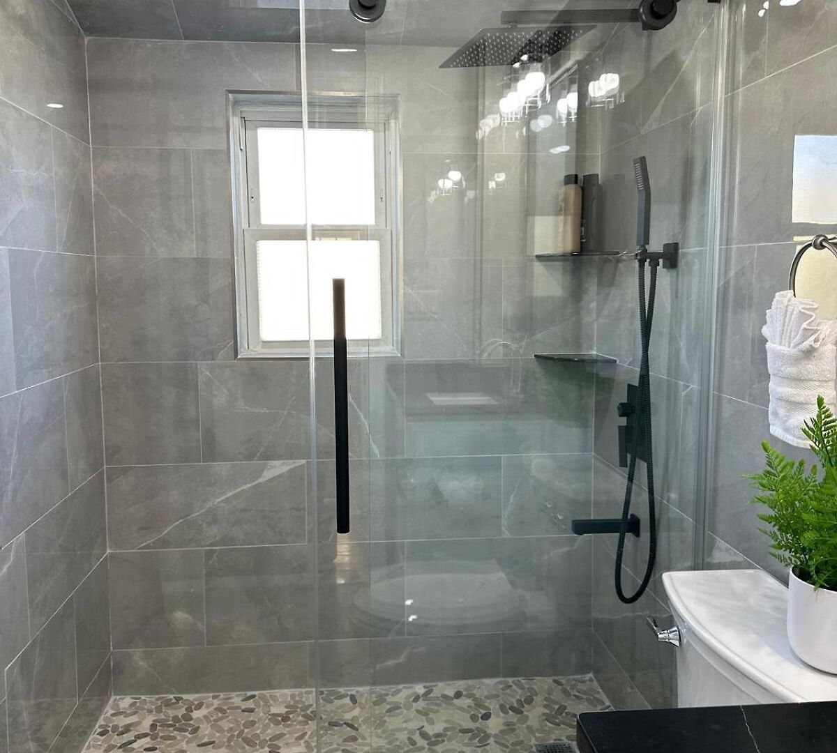 85c Brand New 3brwalk To Transit, Near Apartment *