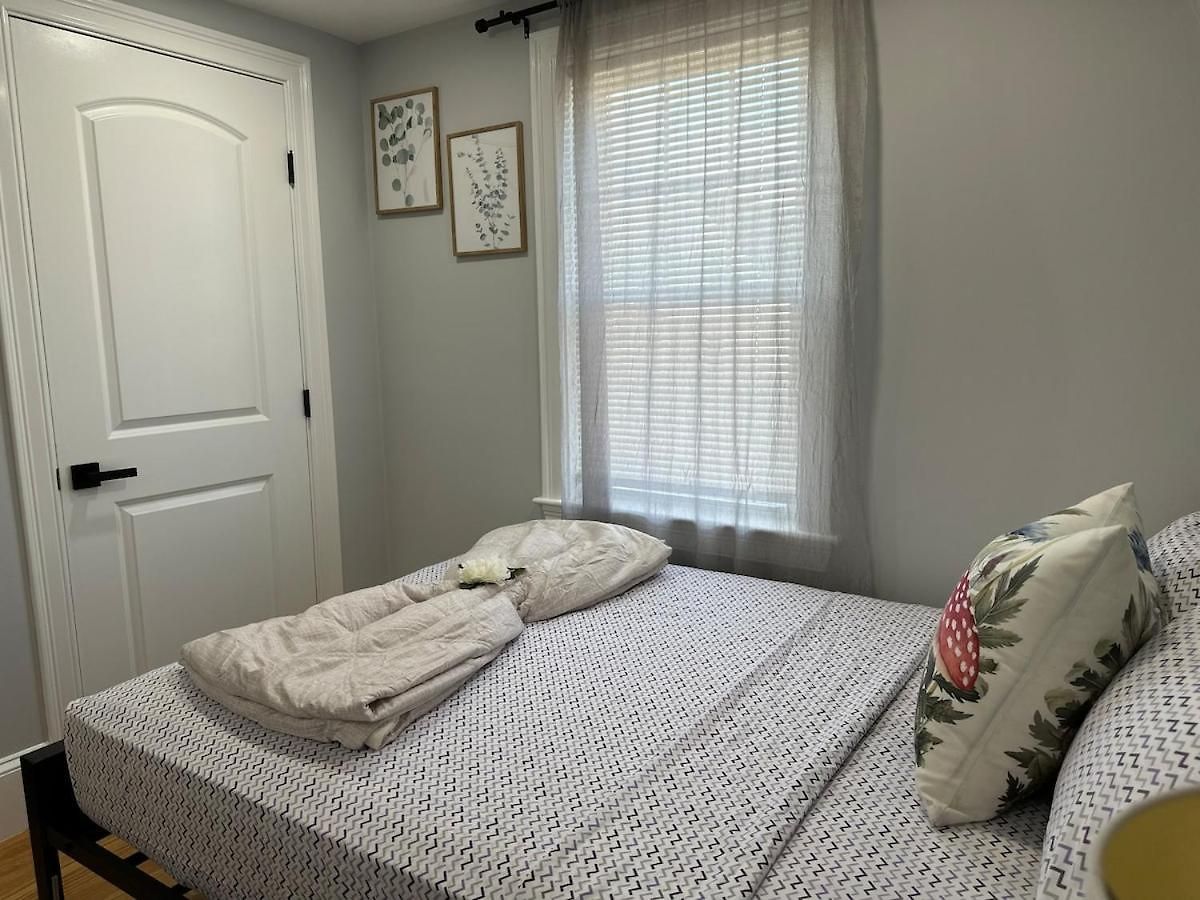 Apartment 85c Brand New 3brwalk To Transit, Near *