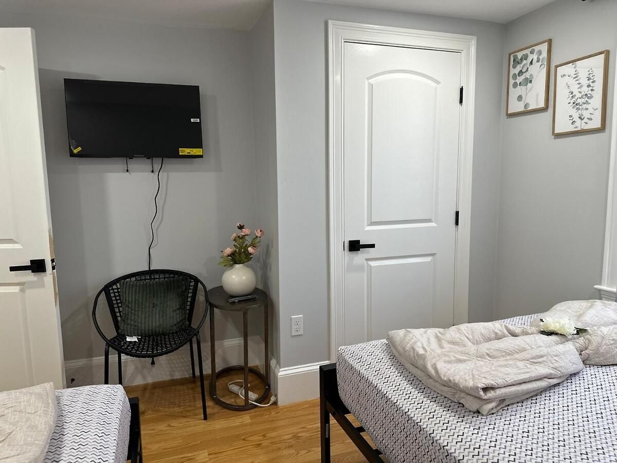 Apartment 85c Brand New 3brwalk To Transit, Near Boston