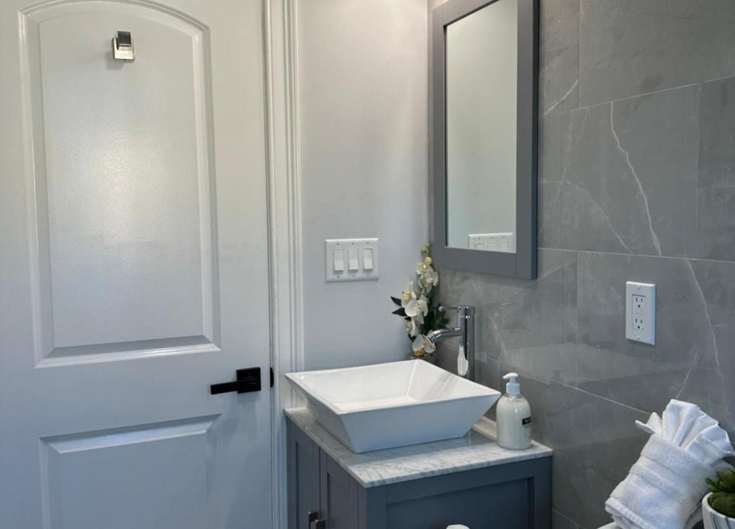 85c Brand New 3brwalk To Transit, Near Apartment