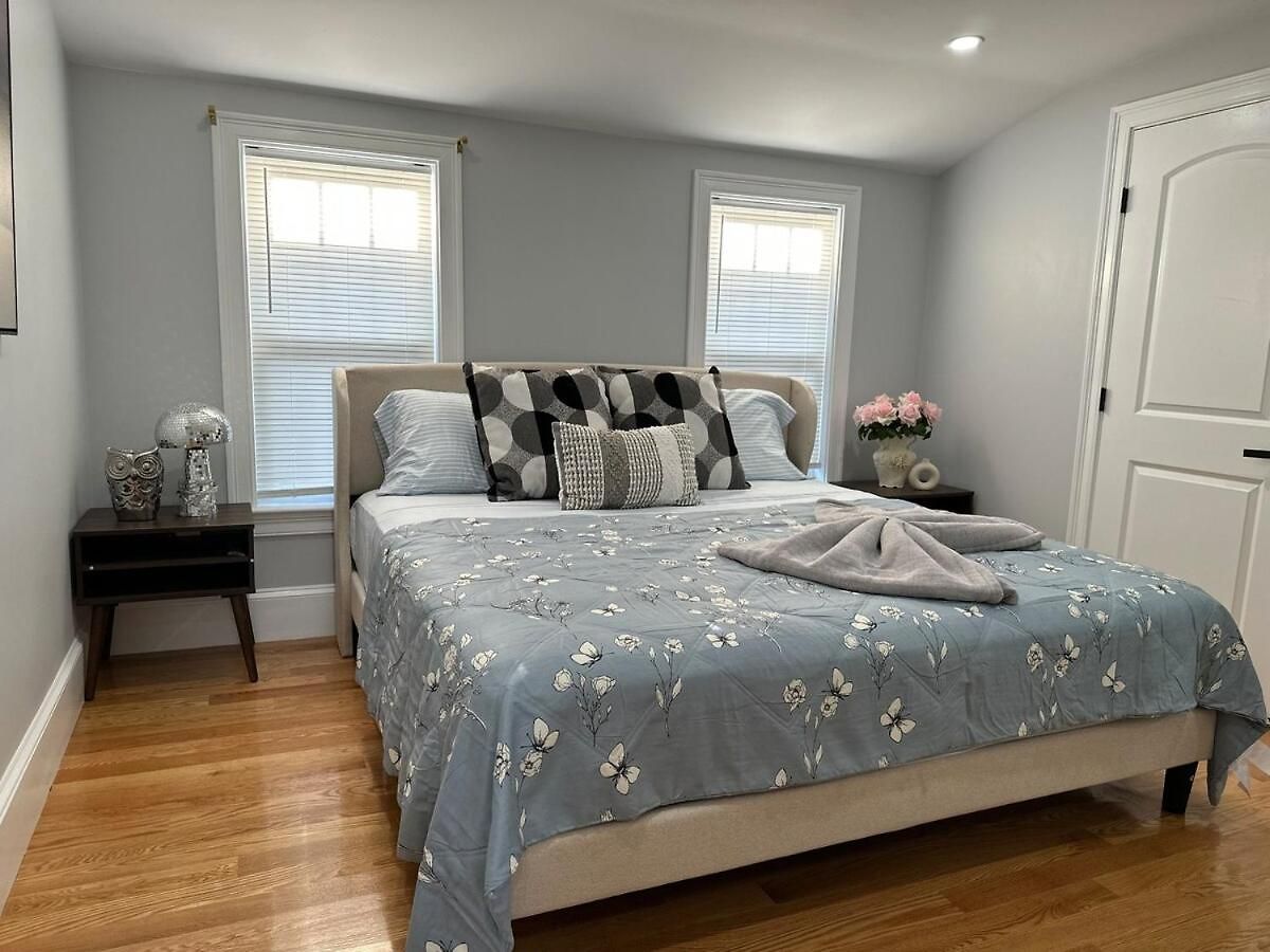 85c Brand New 3brwalk To Transit, Near Apartment