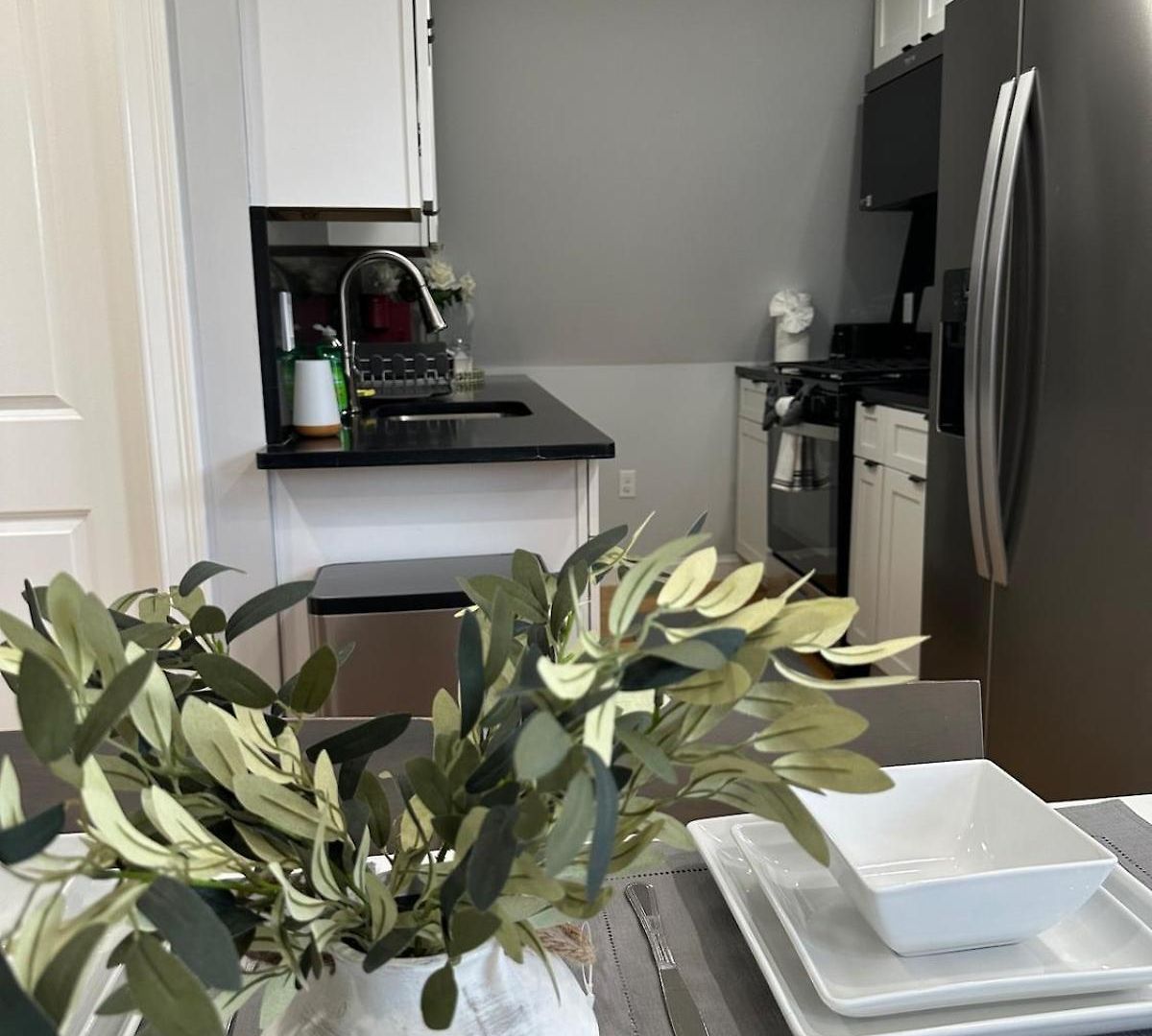 85c Brand New 3brwalk To Transit, Near Apartment *
