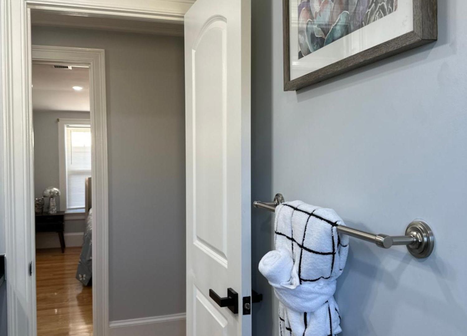 85c Brand New 3brwalk To Transit, Near Apartment Boston