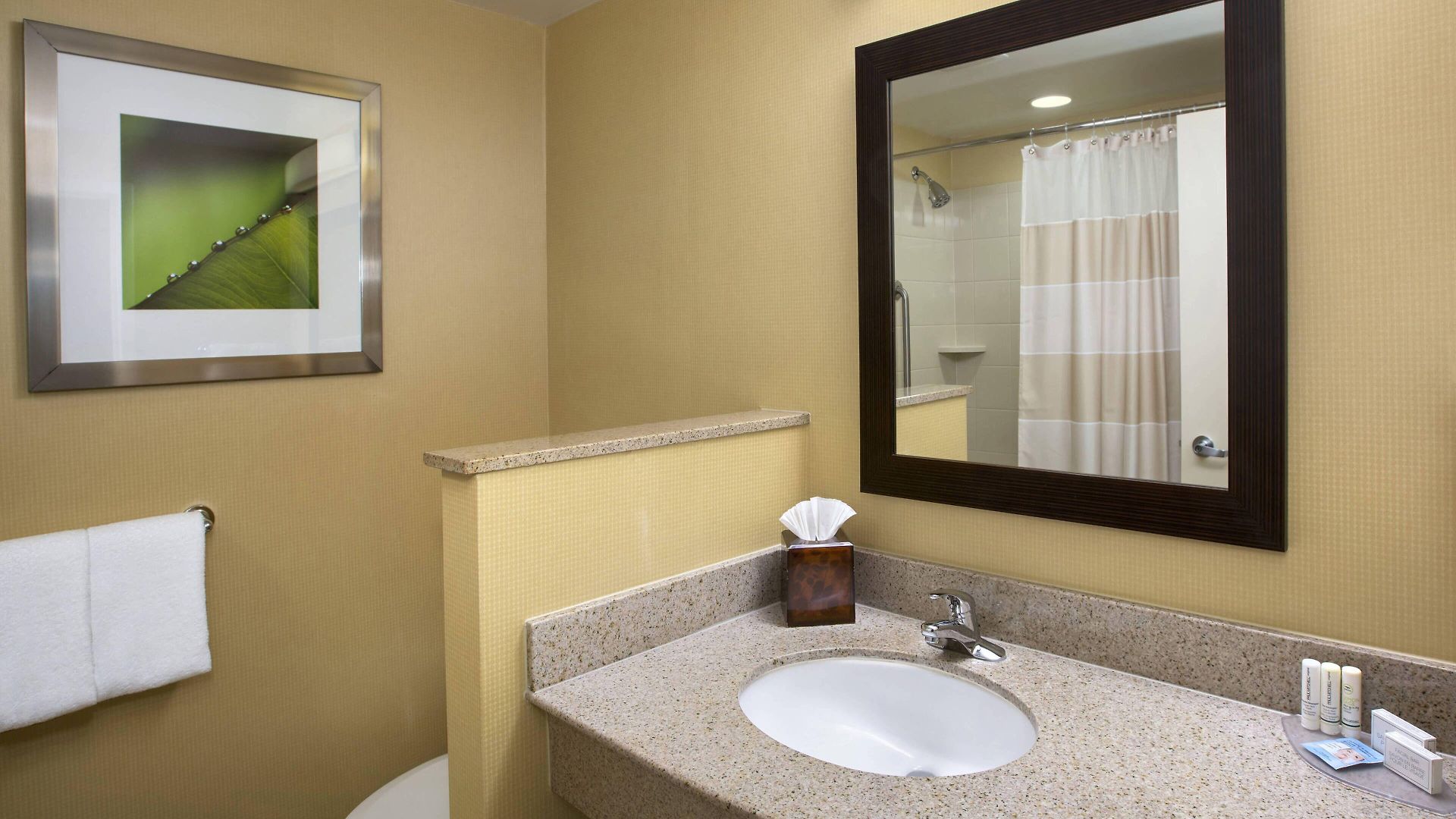 Courtyard Boston-south 3*