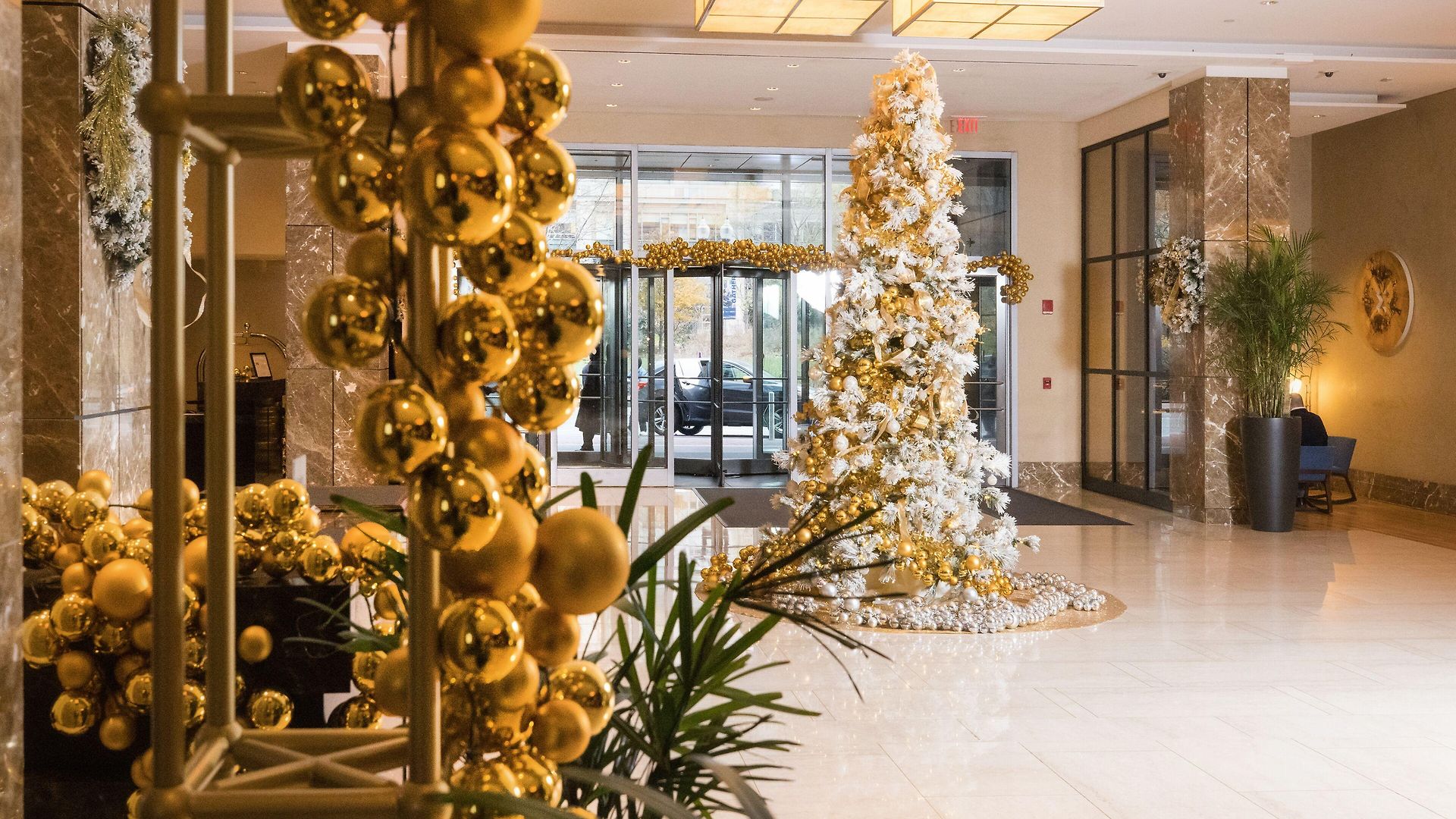 Intercontinental By Ihg Hotel 5*
