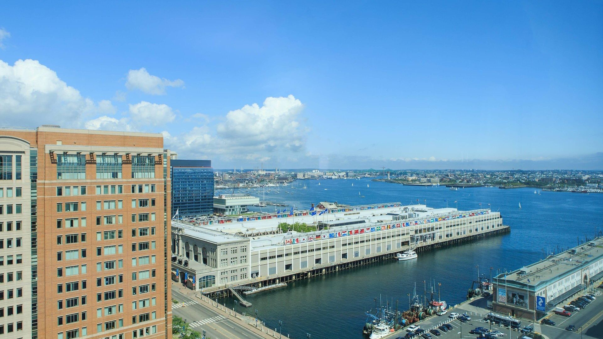 Renaissance Seaport District Hotel 4*