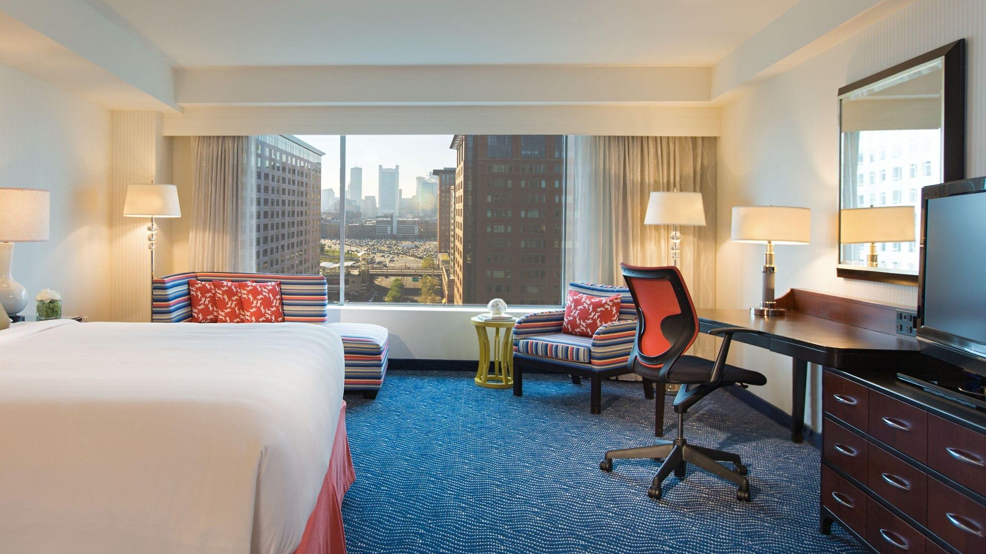 Renaissance Seaport District Hotel 4*