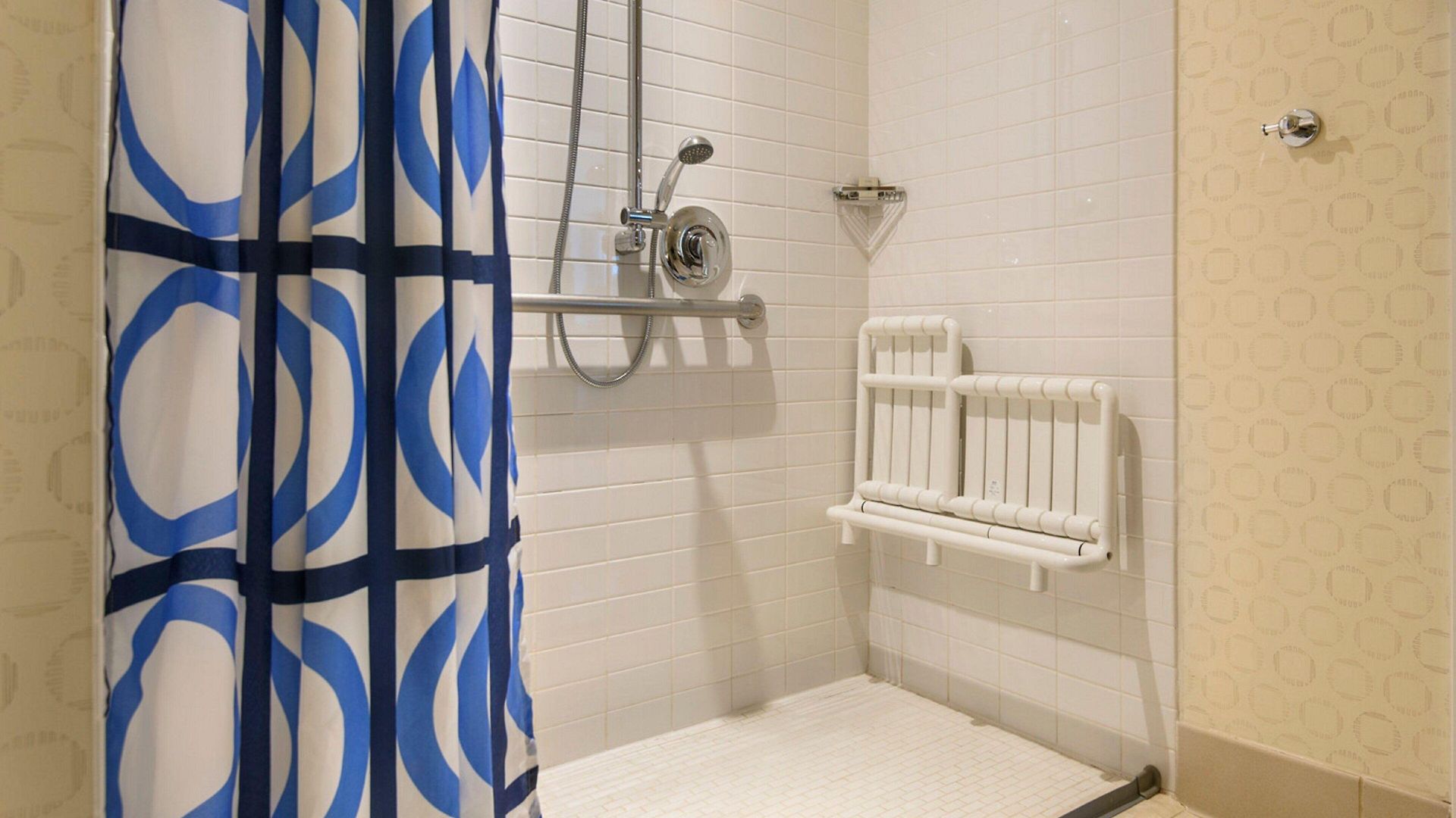 Renaissance Seaport District Hotel 4*