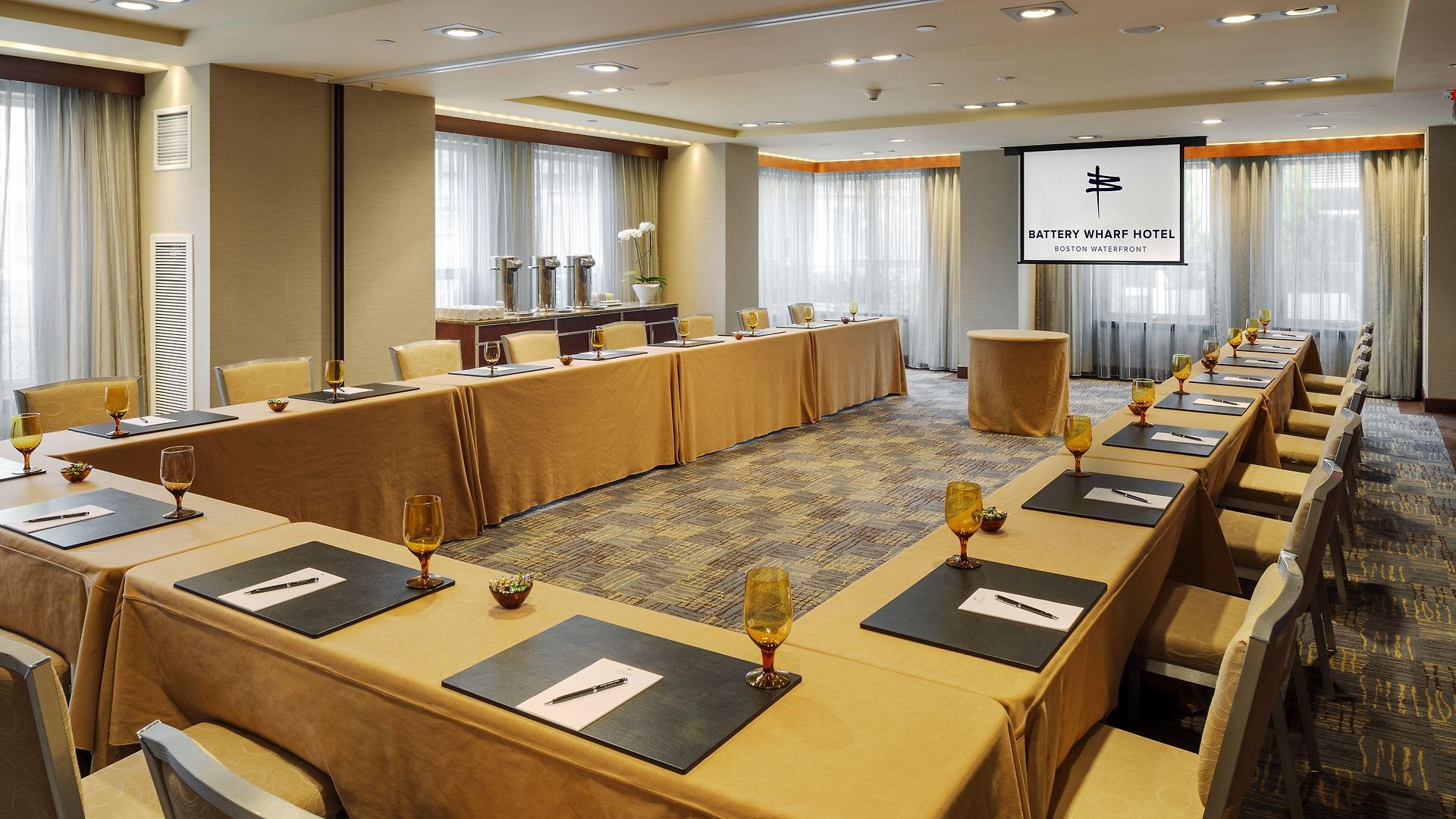 Battery Wharf Hotel, Waterfront Hotel 4*