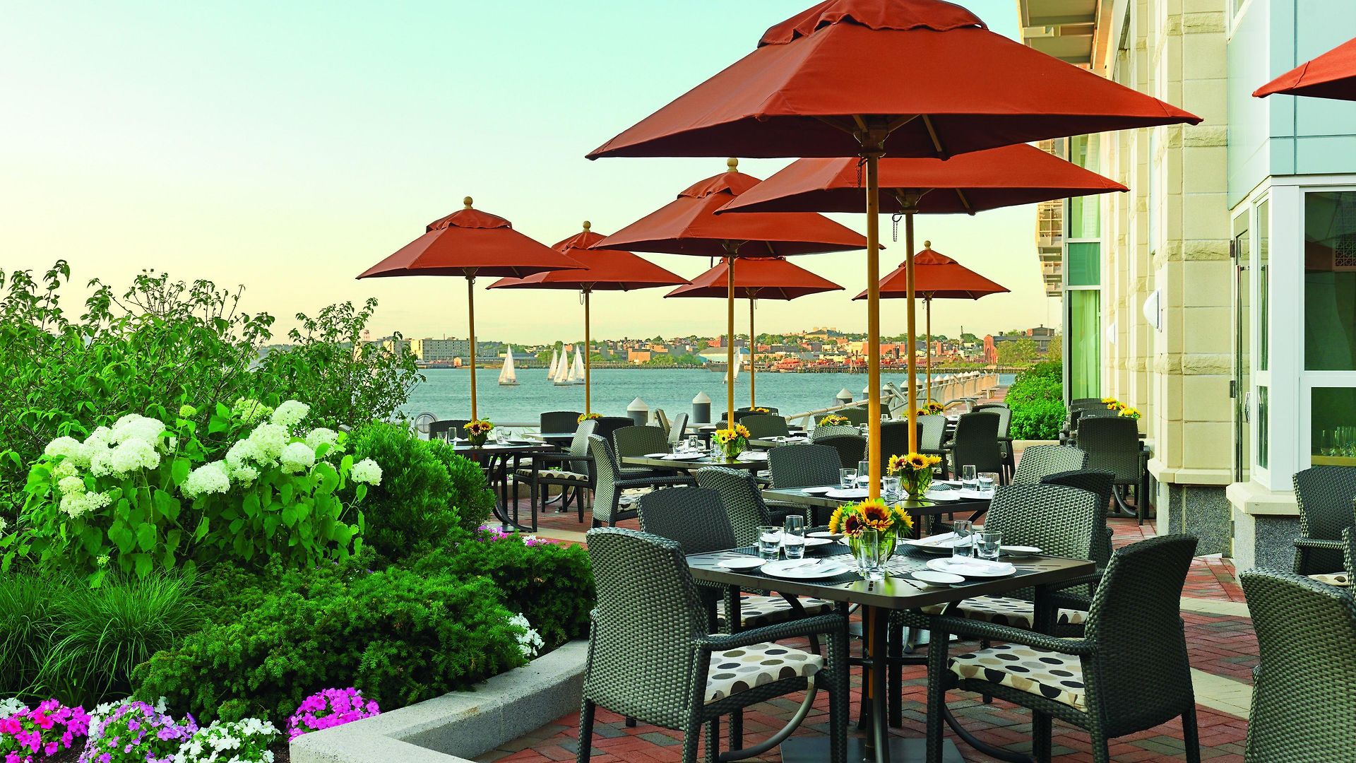 Battery Wharf Hotel, Waterfront 4*