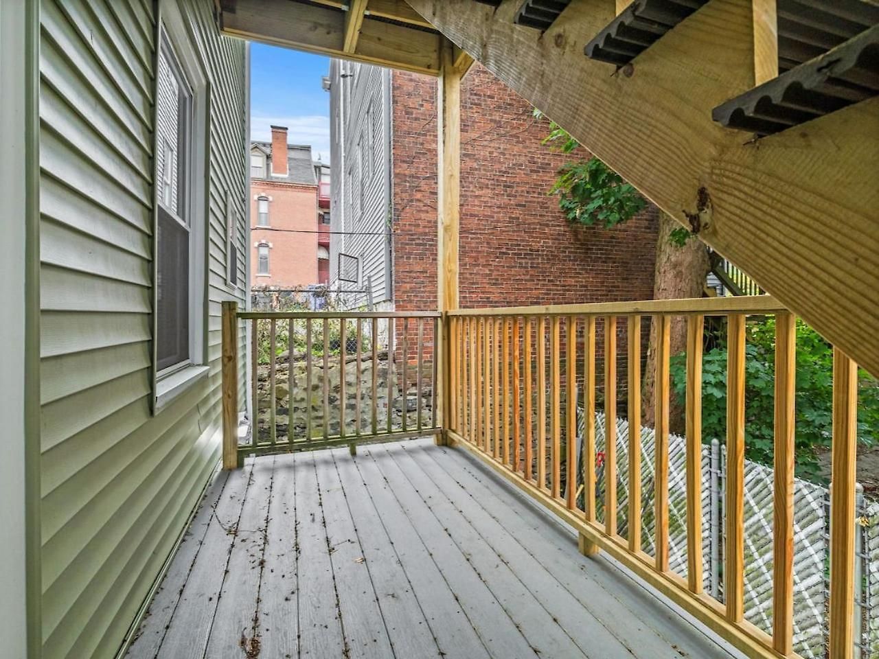 Luxury 2br In With Free Parking Apartment