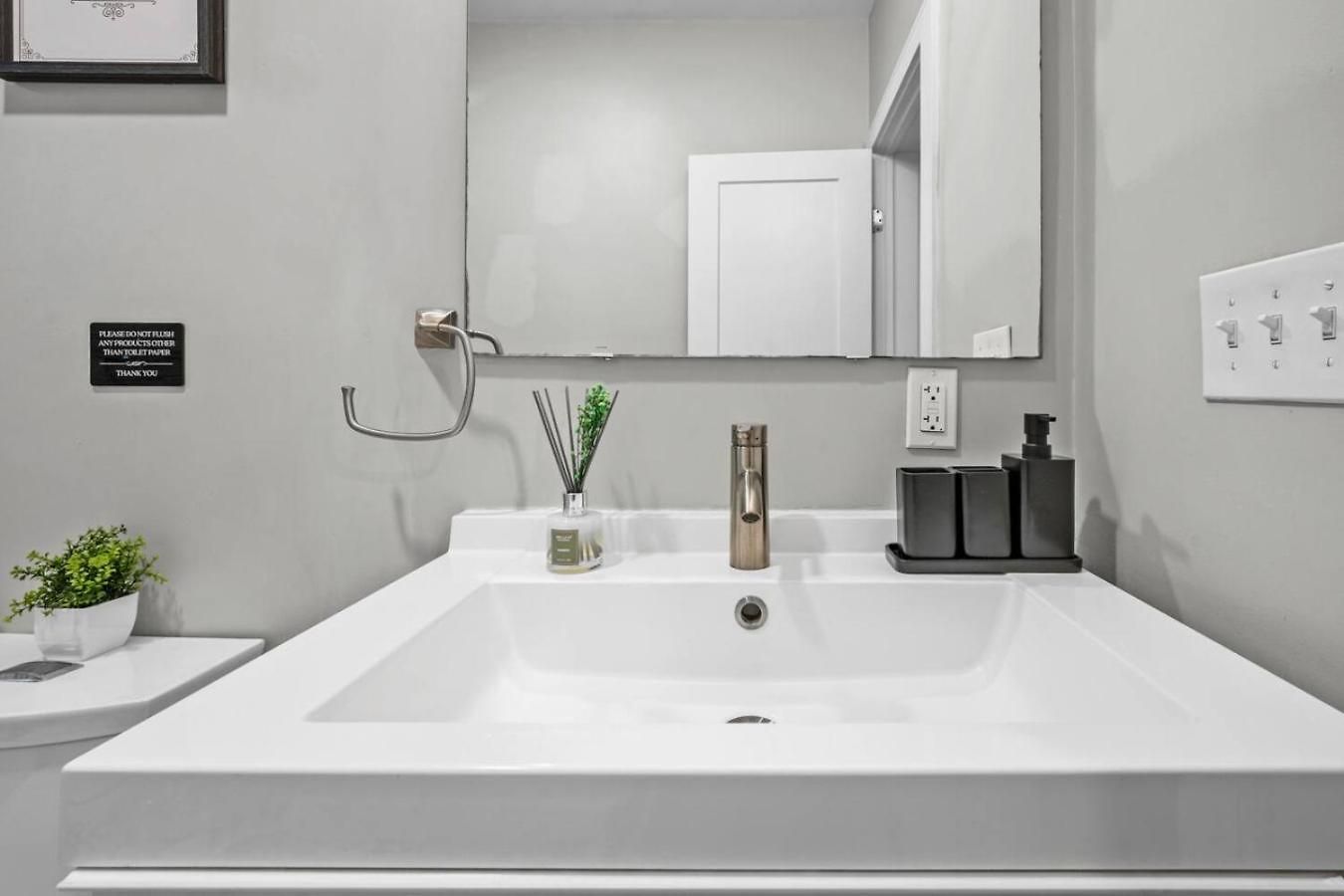 Luxury 3br In With Roku Tv Boston