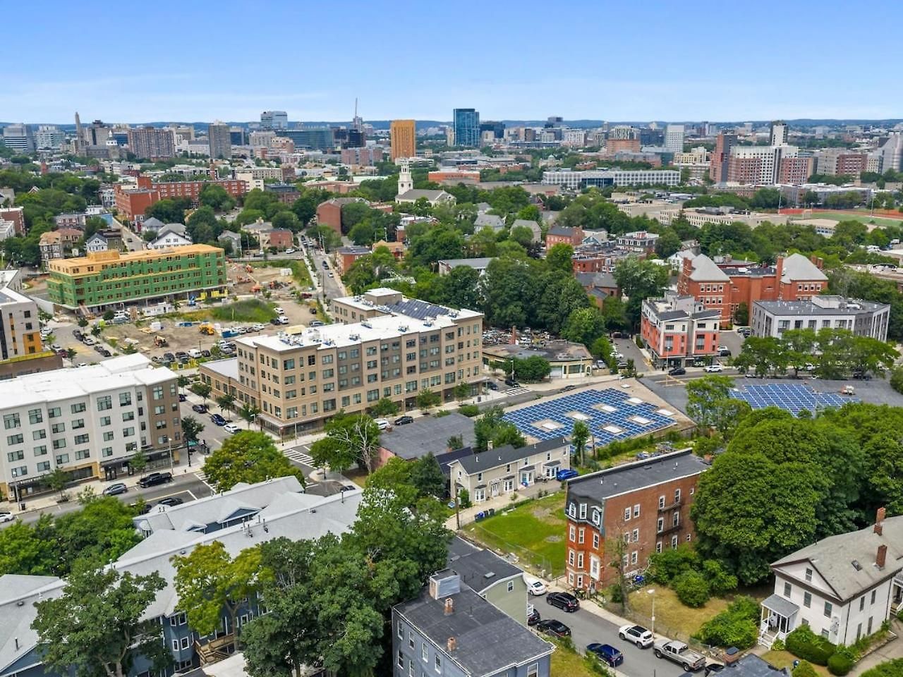 Luxury 2br In With Free Parking Apartment *