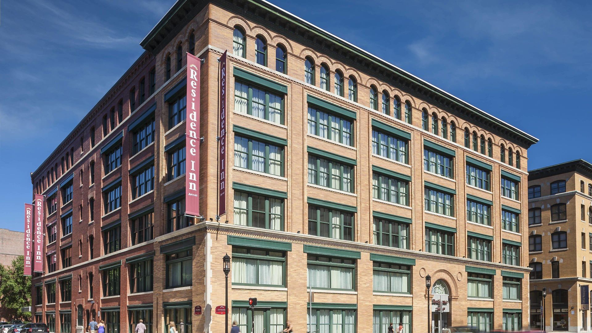 By Marriott Downtown Seaport 3* Boston