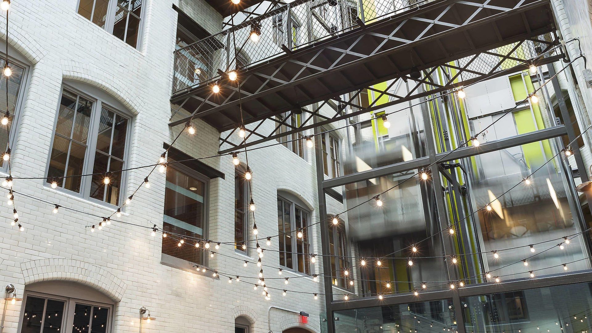 Hotel By Marriott Downtown Seaport 3*