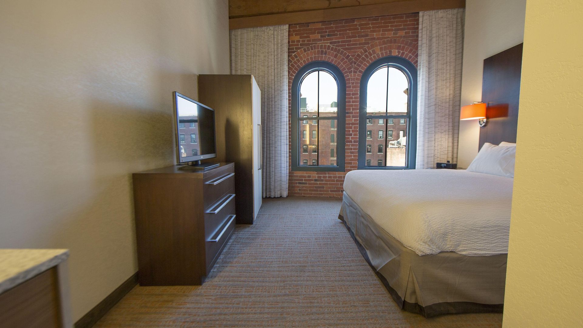 By Marriott Downtown Seaport Hotel