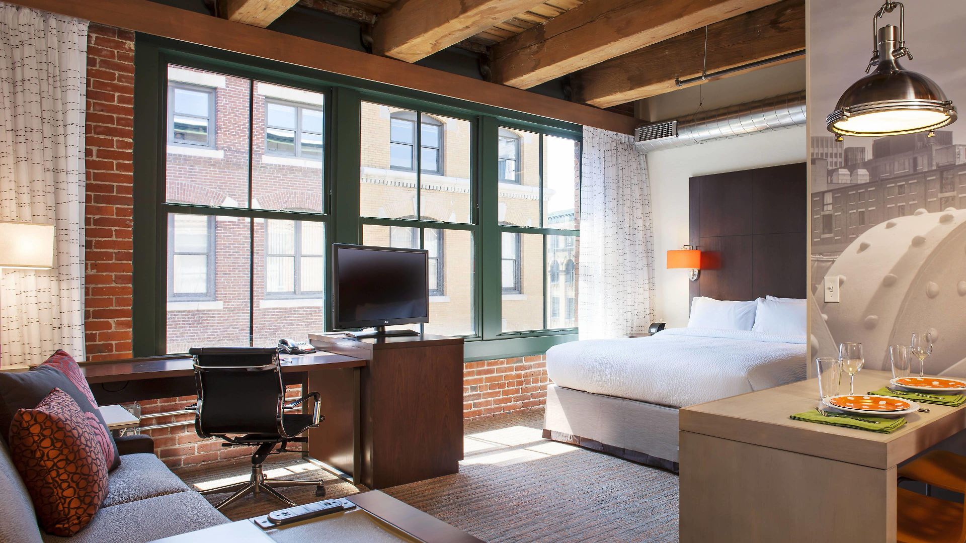By Marriott Downtown Seaport Hotel 3*