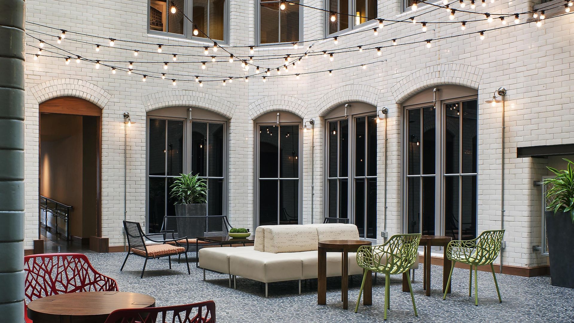 By Marriott Downtown Seaport 3*