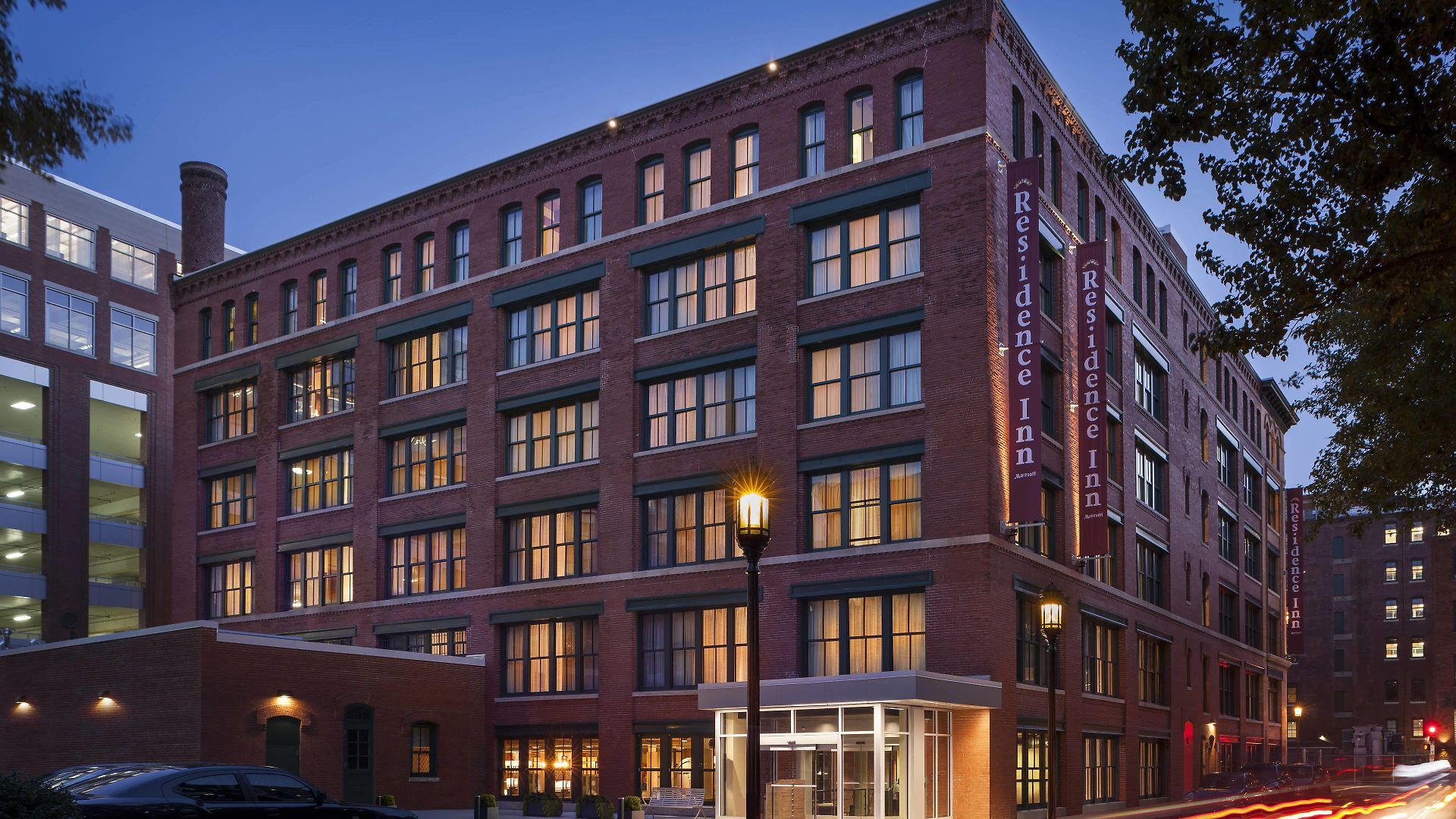 By Marriott Downtown Seaport Hotel 3*