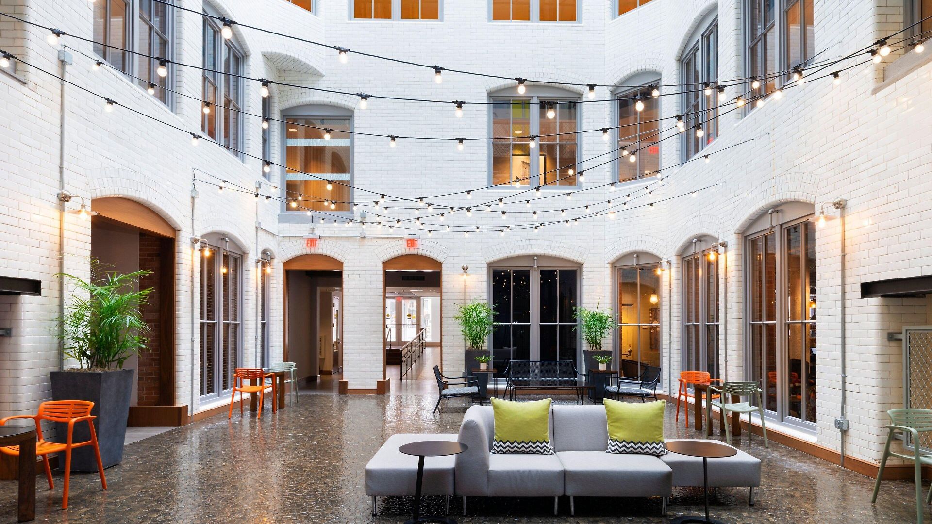 By Marriott Downtown Seaport 3* Boston