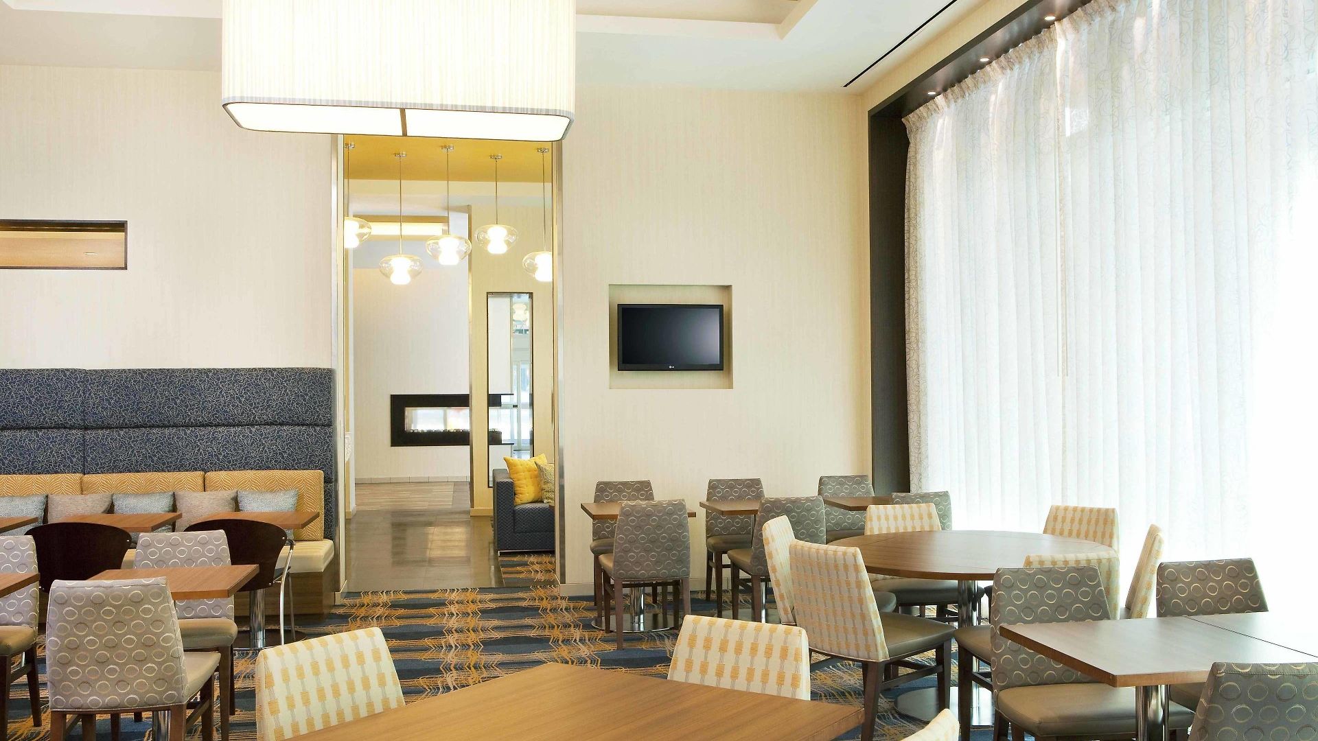 By Marriott Back Bay/fenway