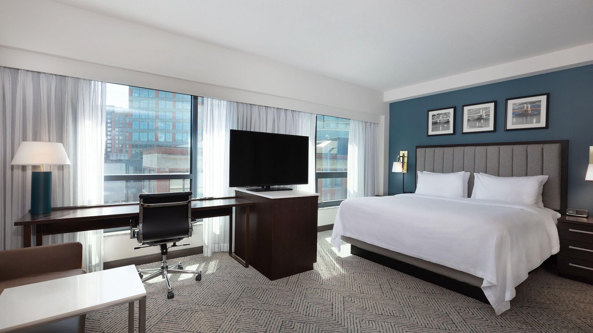 By Marriott Back Bay/fenway