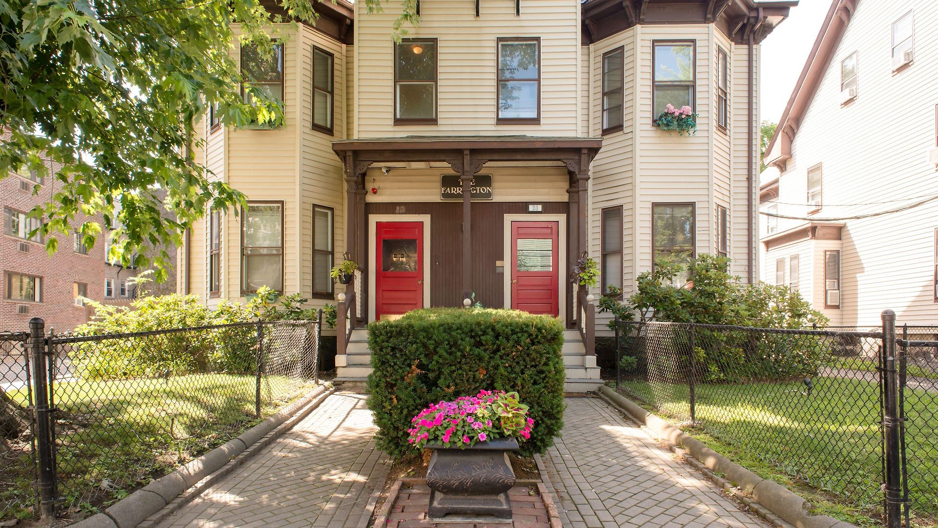 The Farrington 2* Boston