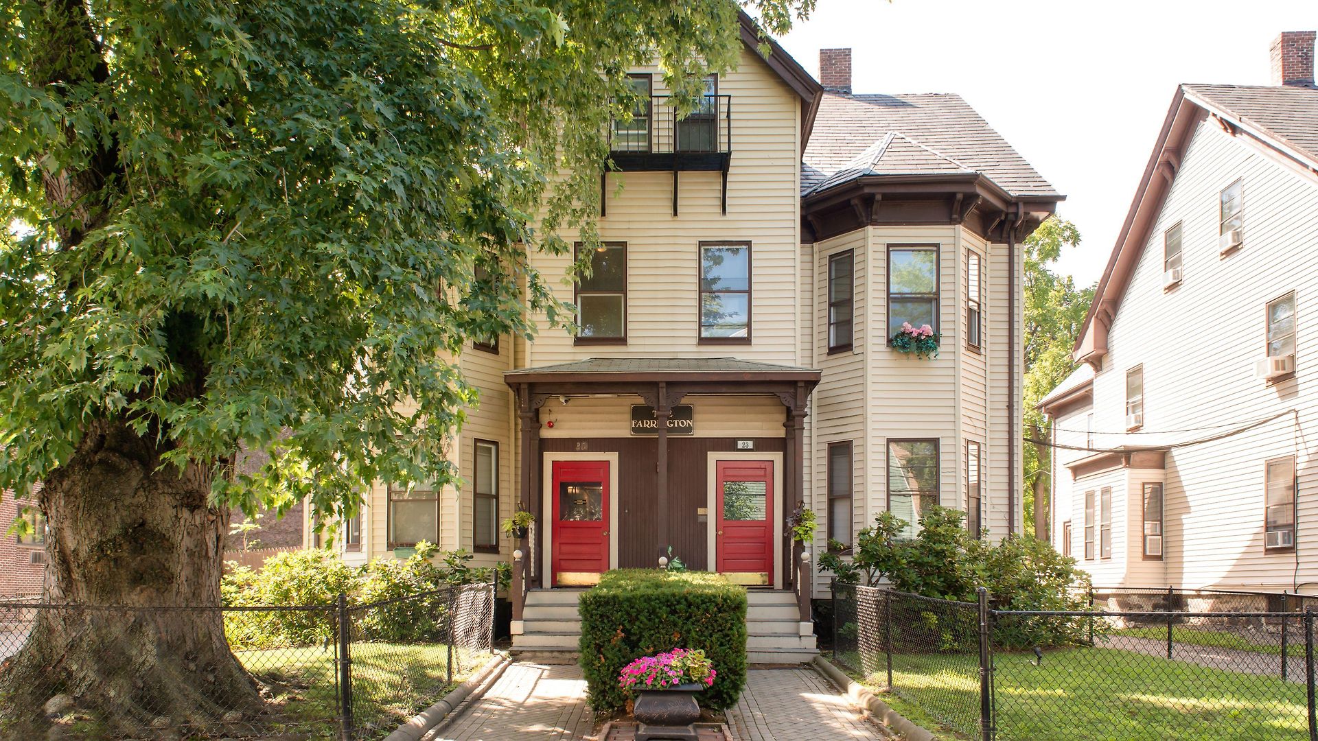 Inn The Farrington Boston
