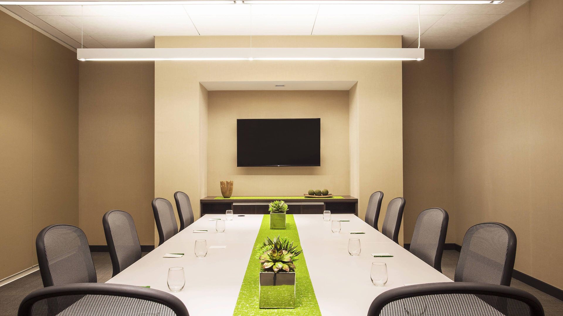 Element By Marriott Seaport District Hotel
