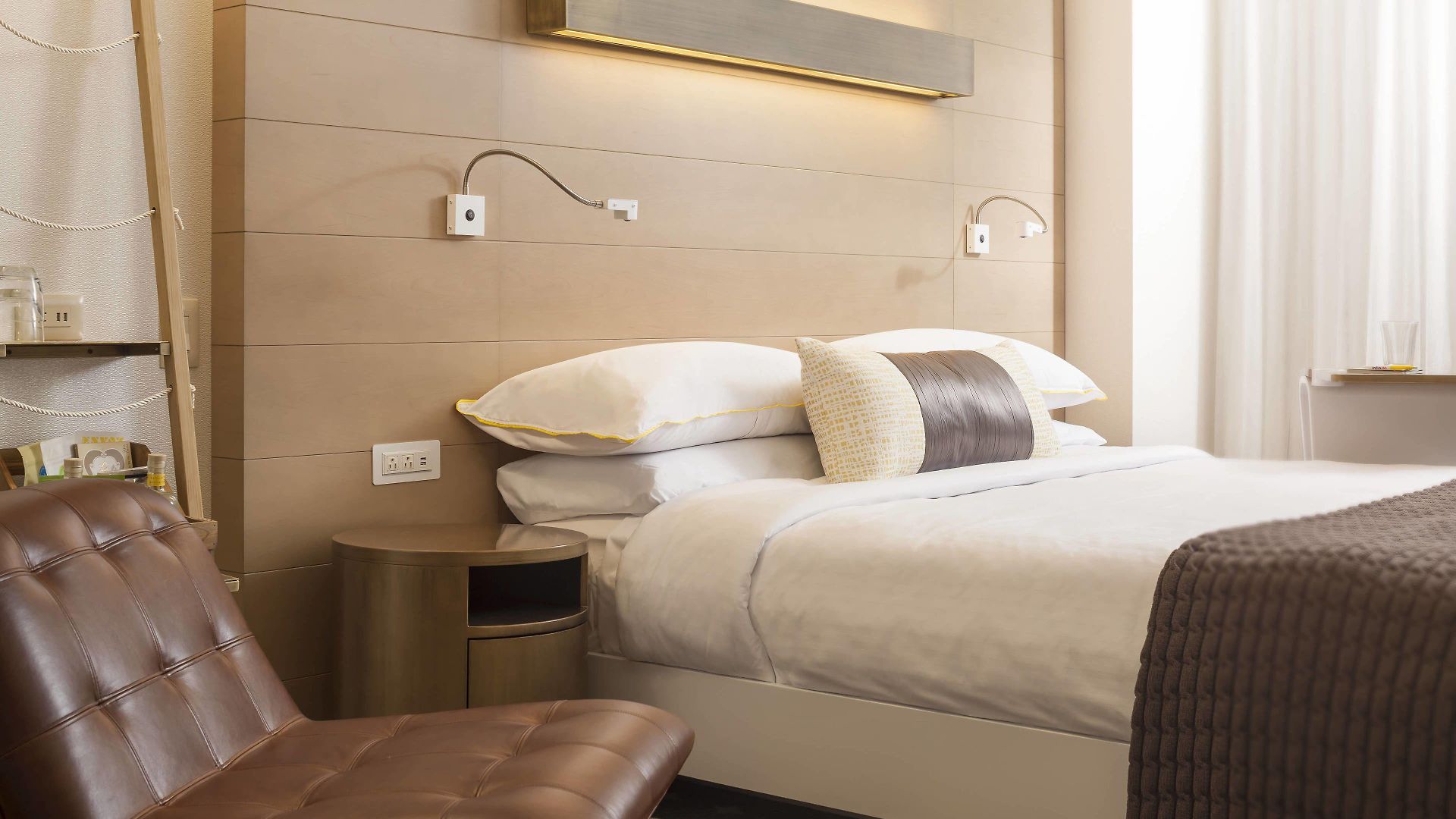 The Envoy Hotel, Autograph Collection Hotel