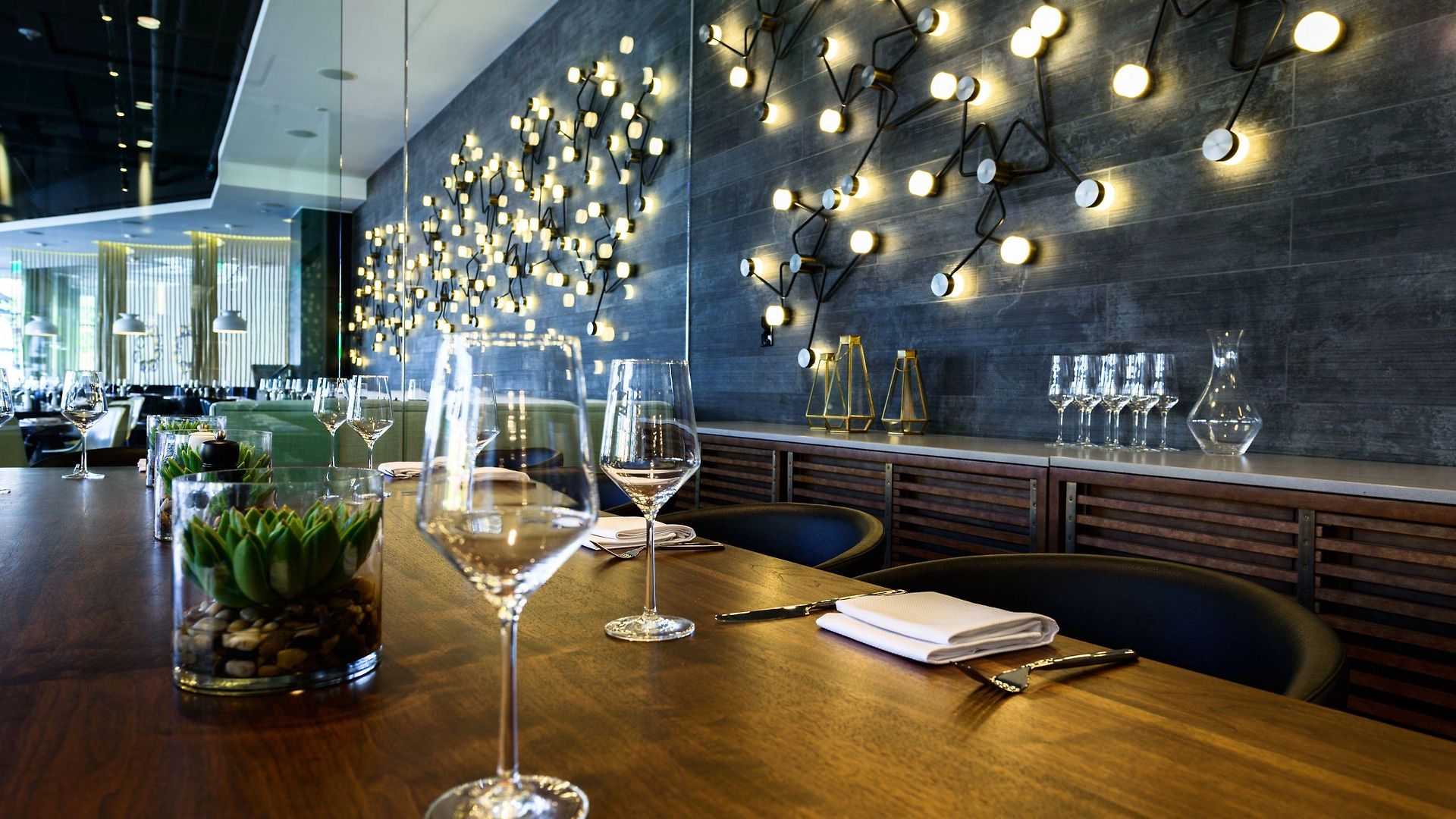 The Envoy Hotel, Autograph Collection Hotel