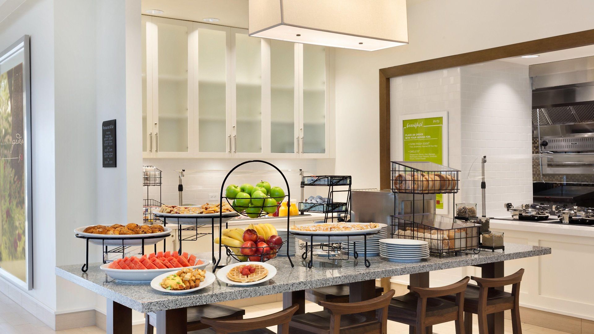 Hilton Garden Logan Airport Hotel 3*