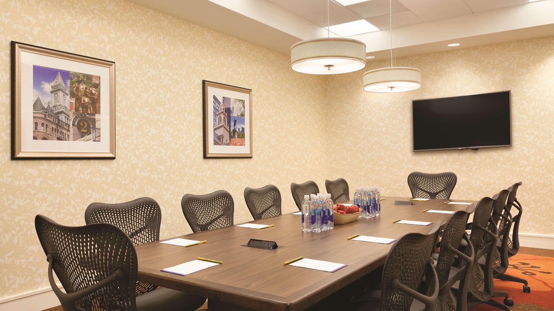 Hotel Hilton Garden Logan Airport 3*
