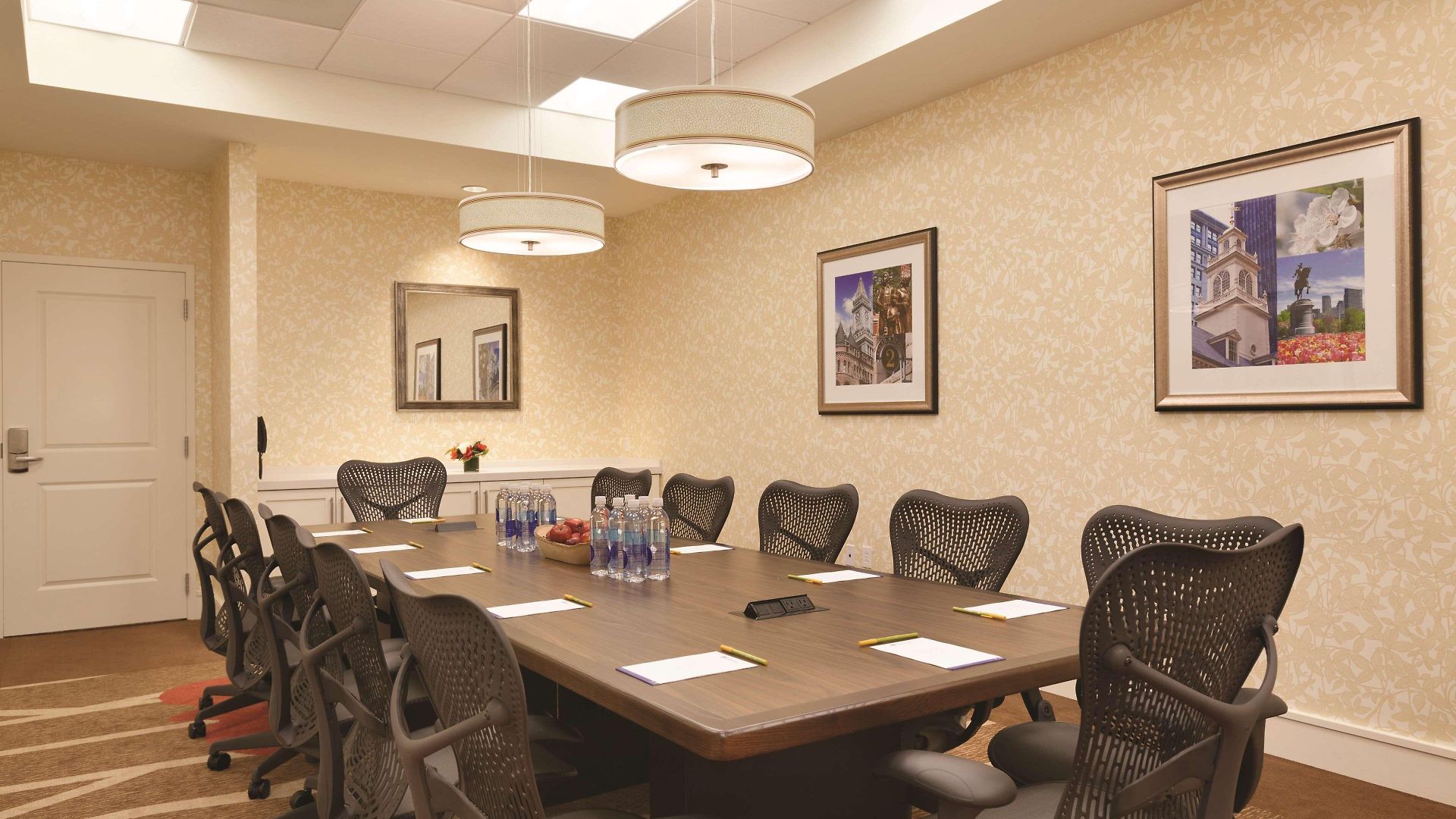 Hilton Garden Logan Airport Hotel Boston