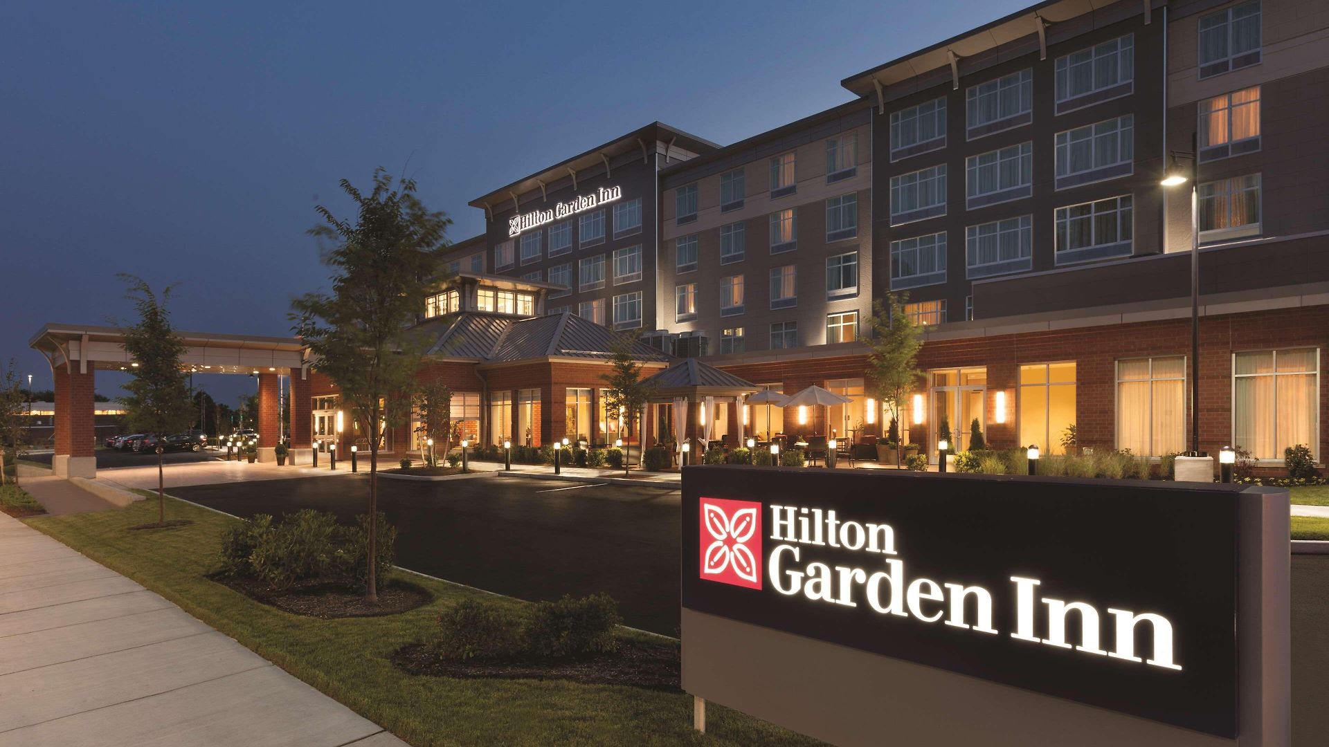 Hilton Garden Logan Airport Hotel Boston
