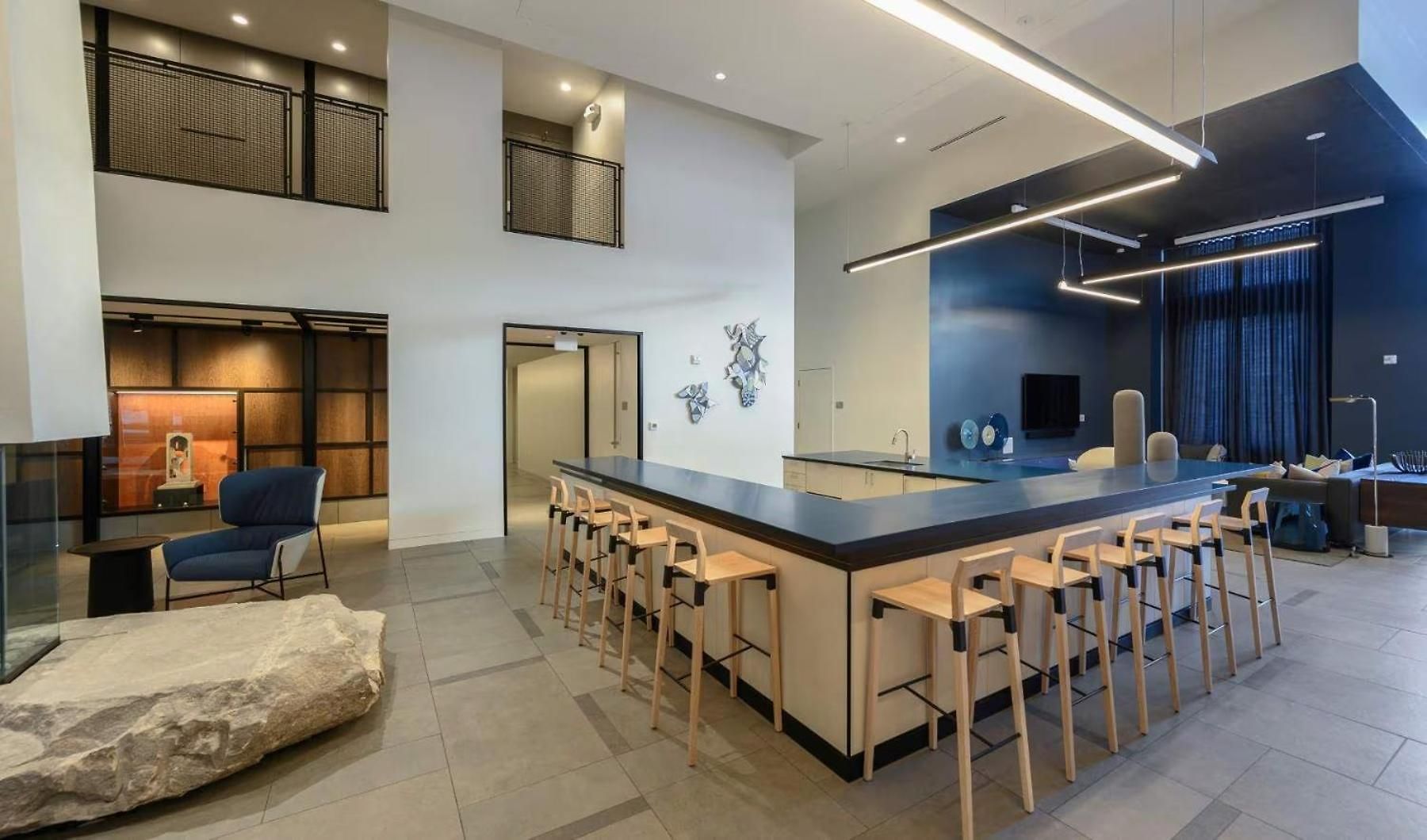 Aparthotel Hyatus Luxury Residences South Bay Designer Collection