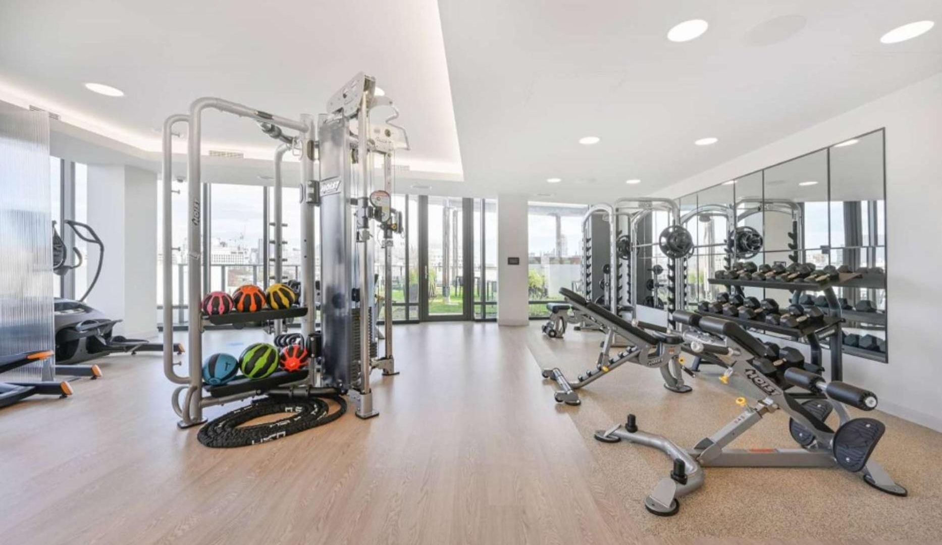 2br Penthouse Common Dt Apartment