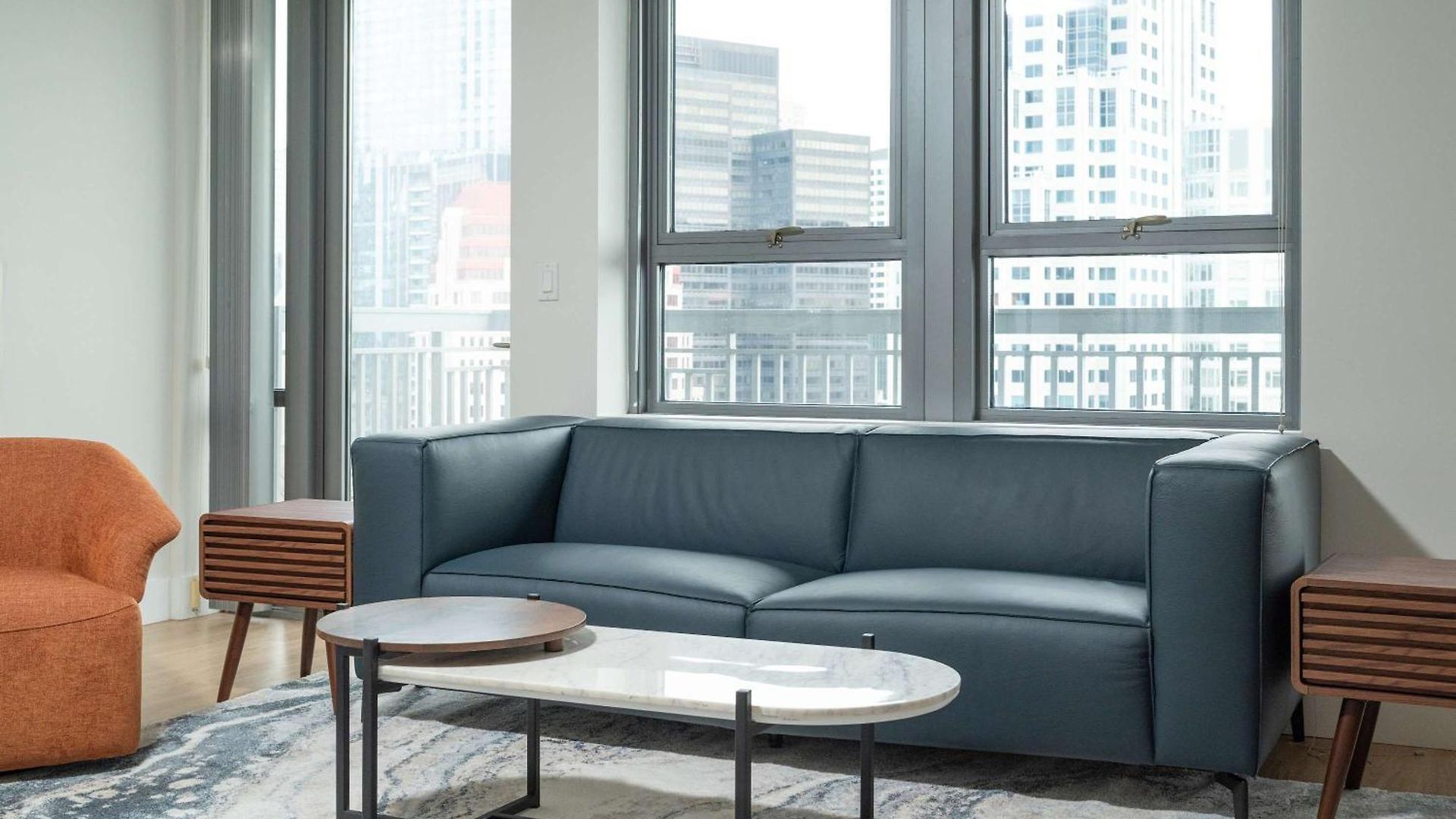 Apartment 2br Penthouse Common Dt *