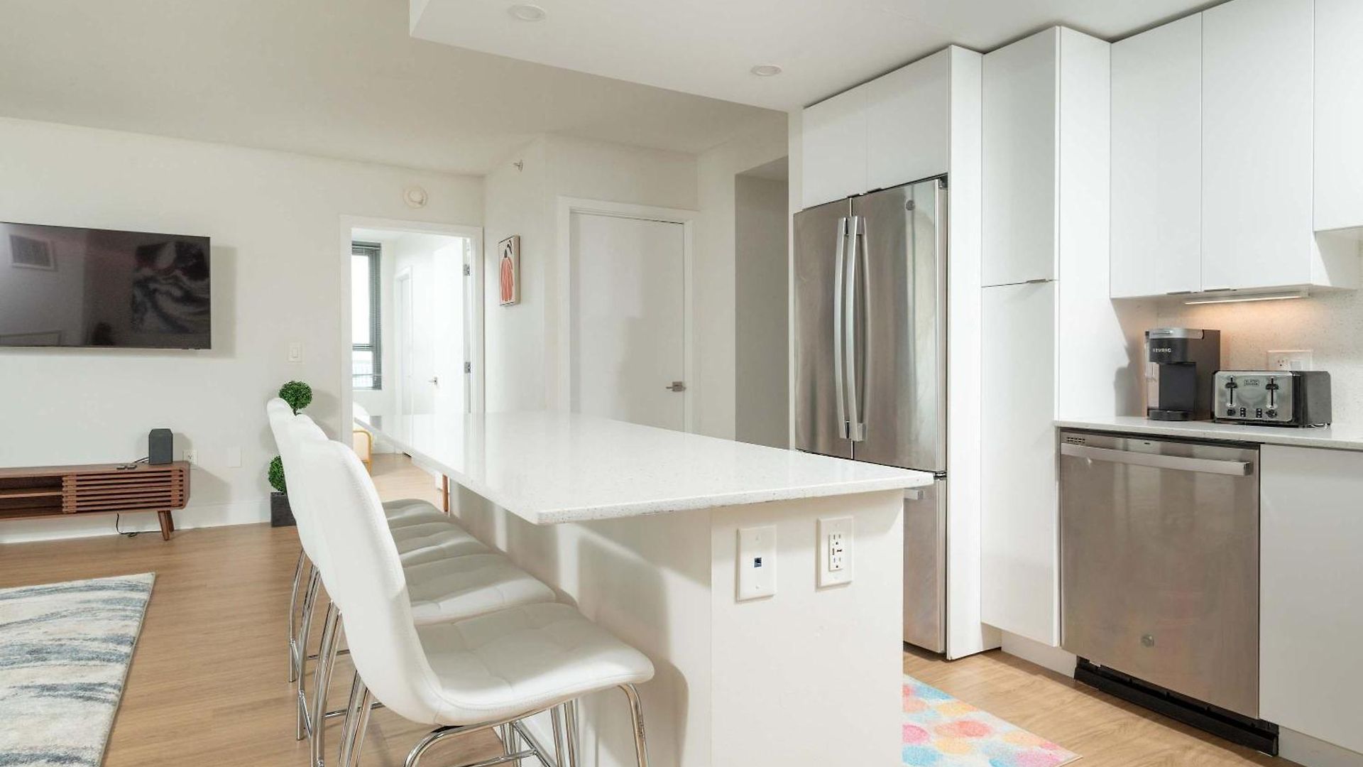 2br Penthouse Common Dt * Boston