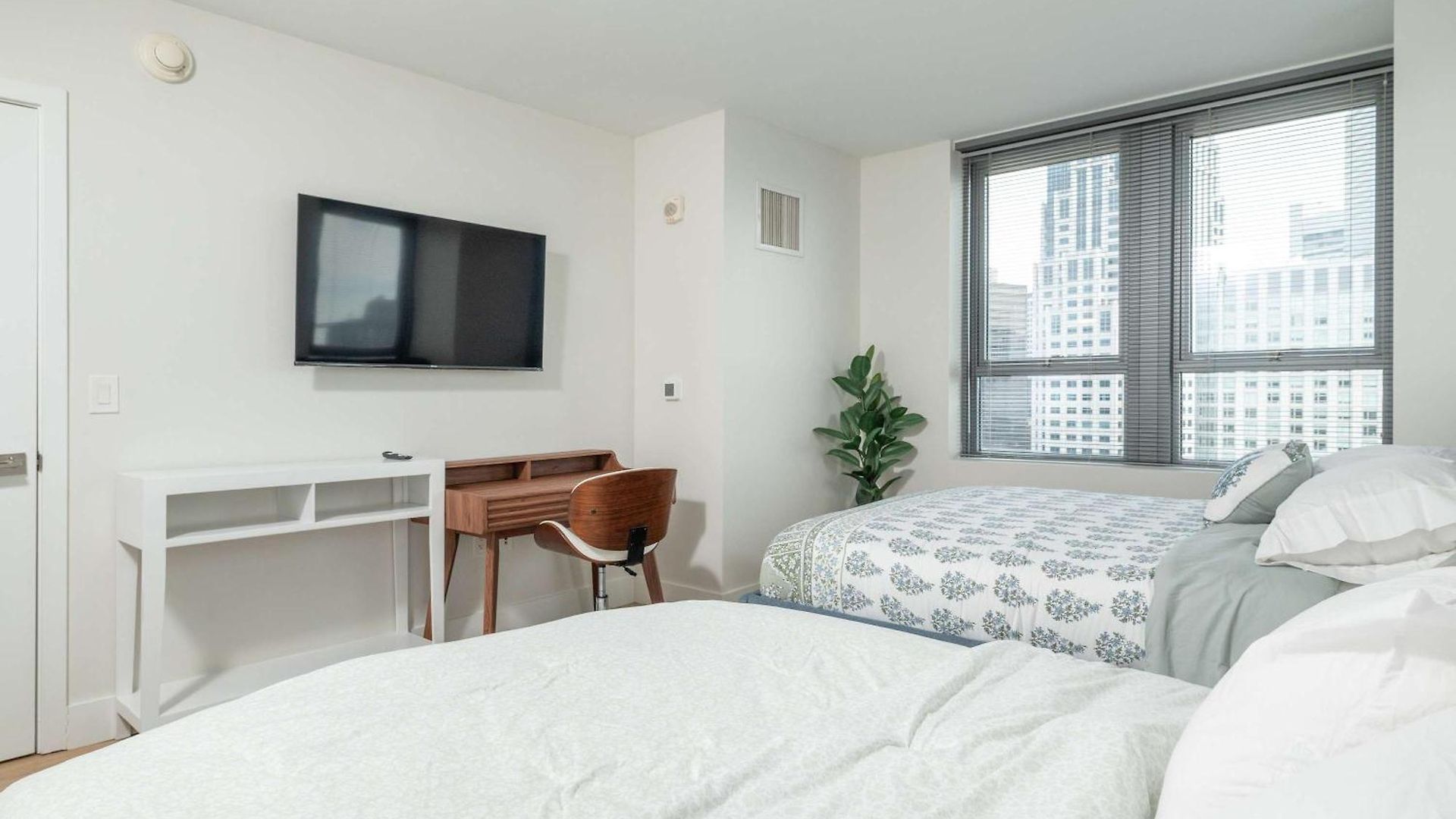 2br Penthouse Common Dt *