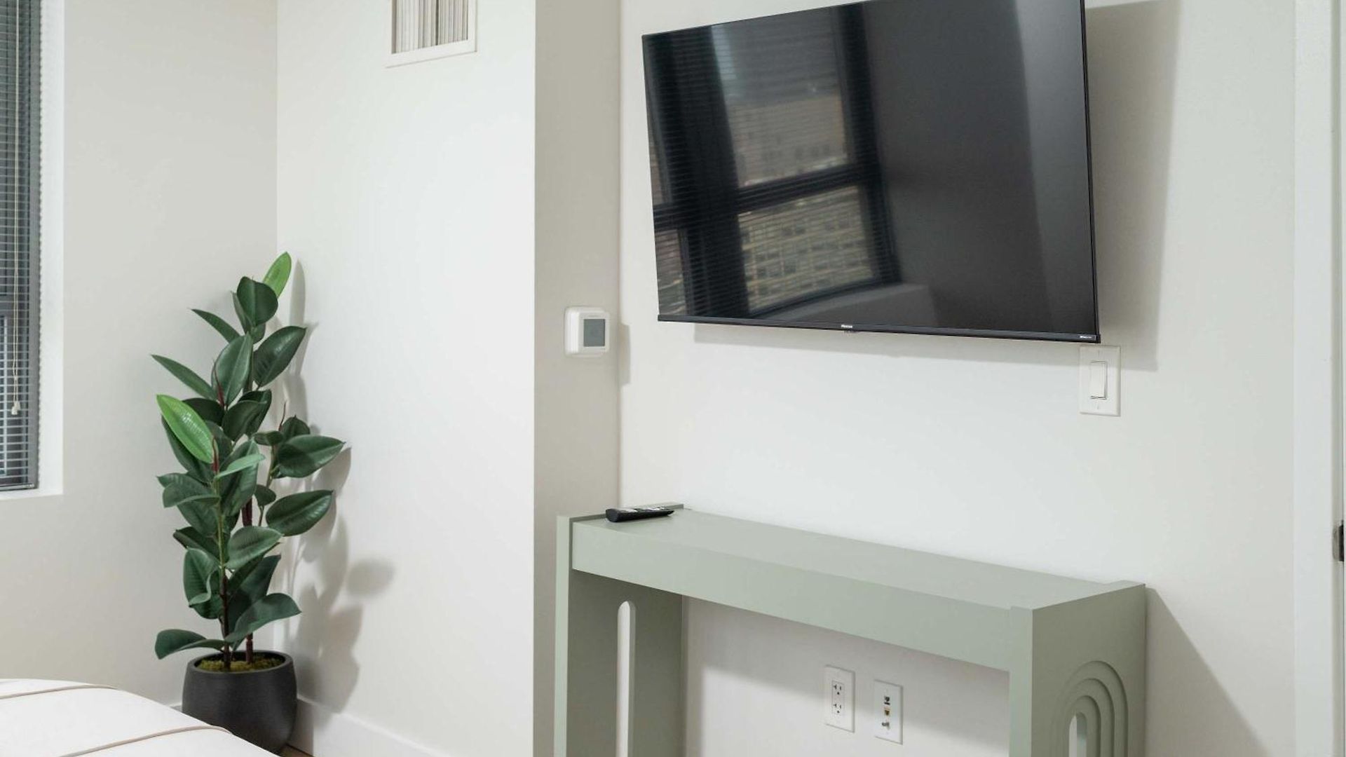 2br Penthouse Common Dt *