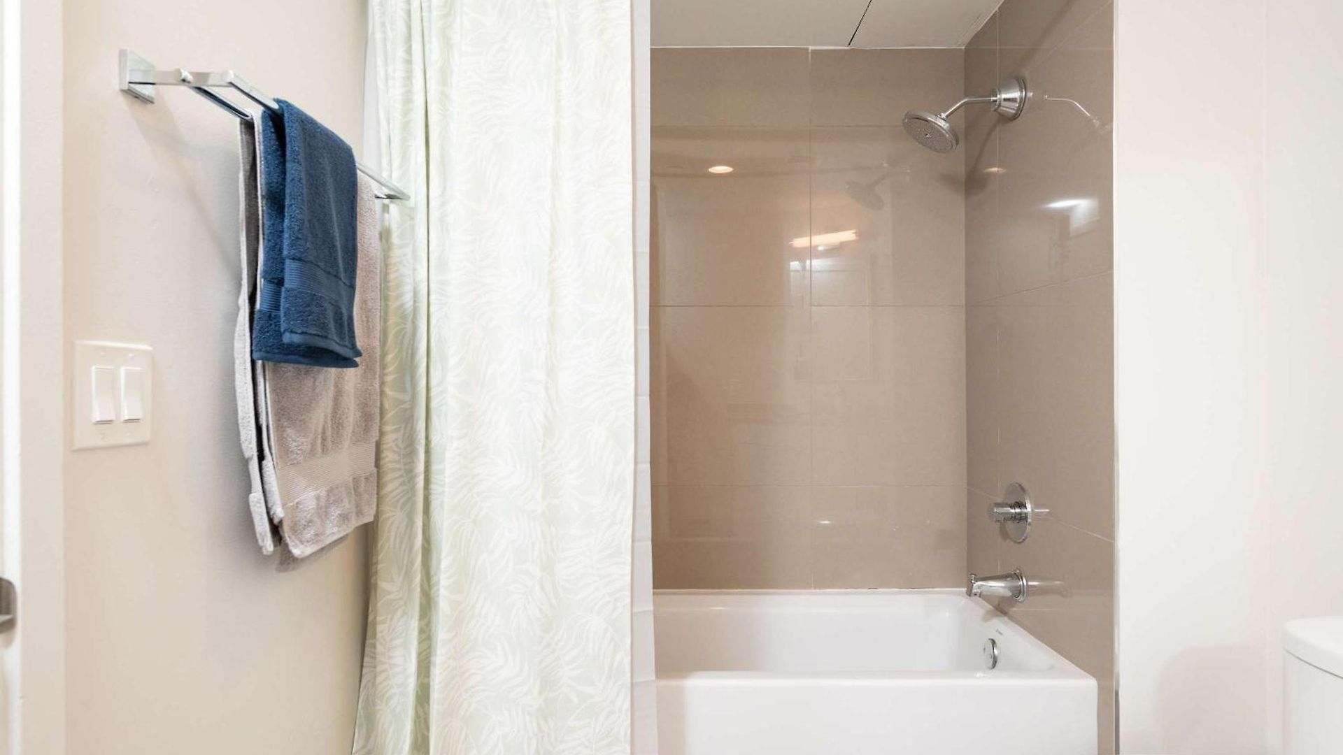 2br Penthouse Common Dt