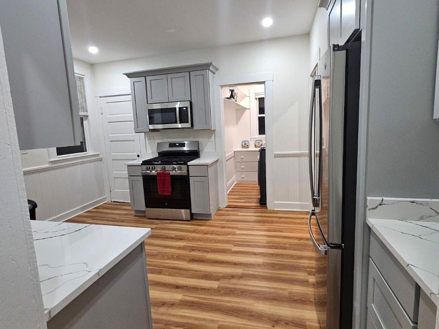 Apartment Cozy Classic With Queen Size Bed