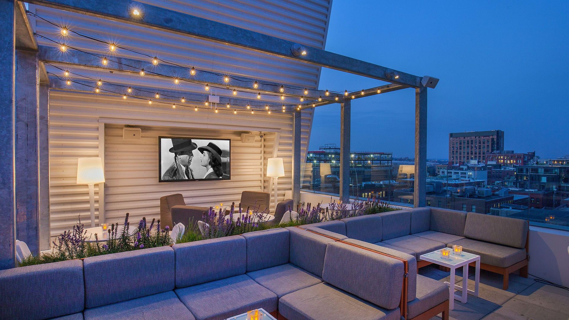Yotel 4*