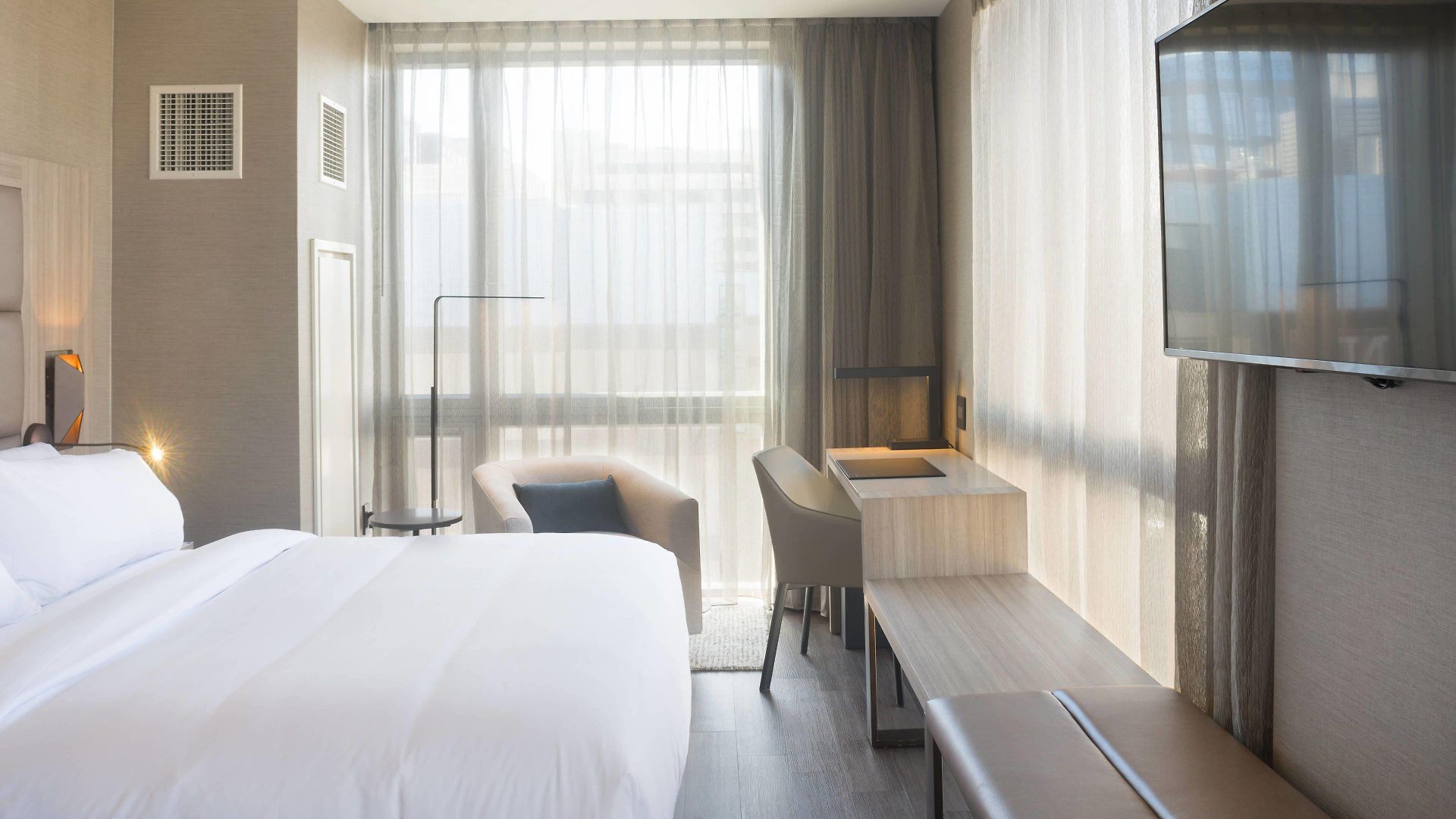 Ac By Marriott Downtown 4*